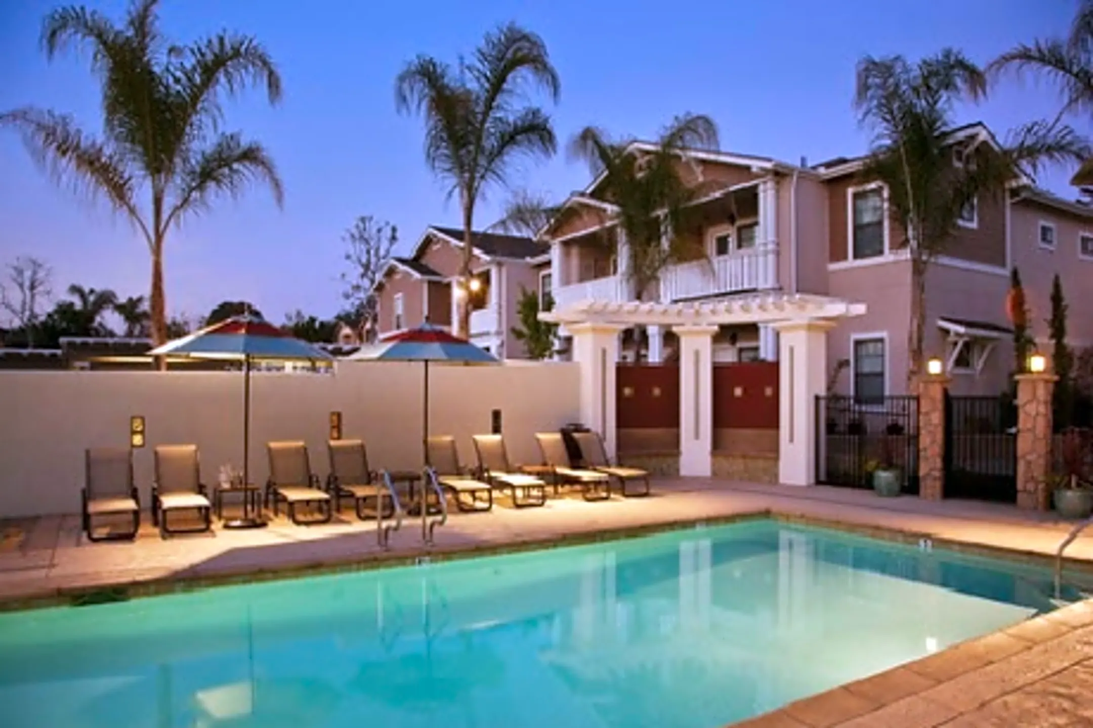 Ralston Courtyards Apartments 5525 Ralston St Ventura, CA