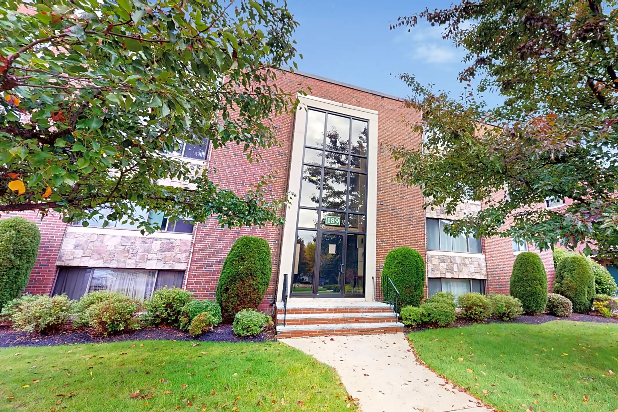 189 W Wyoming Ave 189 W Wyoming Ave unit 24 Melrose, MA Apartments