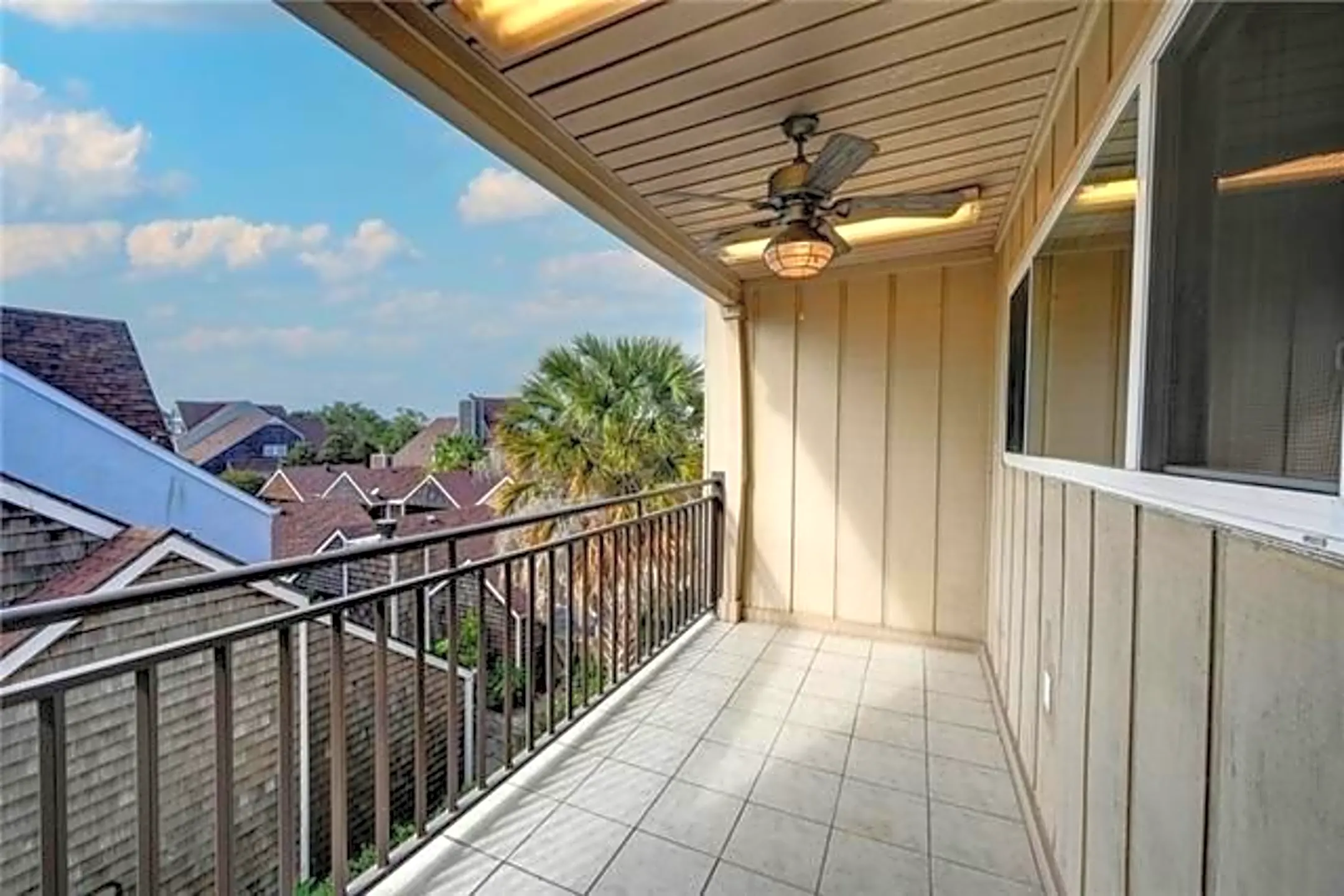 500 Lake Marina Dr 323 Condos New Orleans, LA 70124