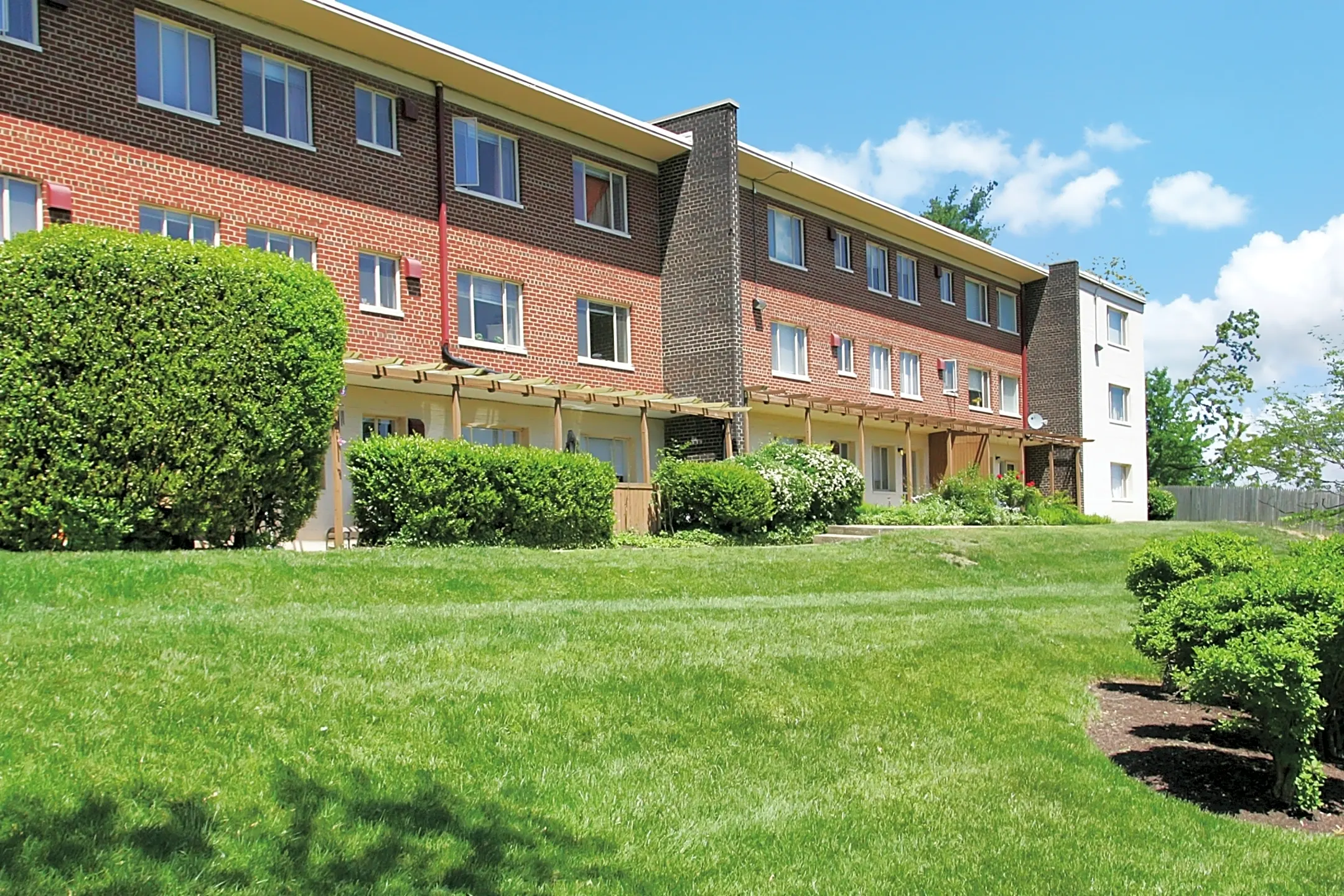 Park Shirlington Apartments 4510 31st St S Arlington, VA Apartments