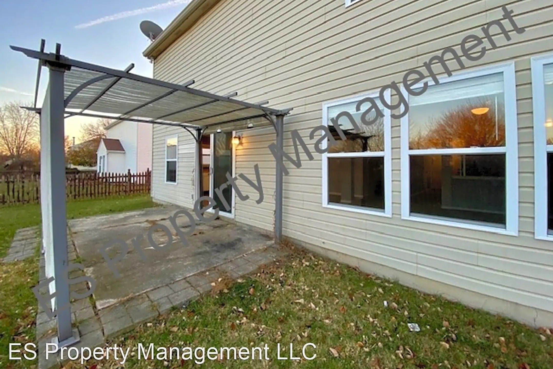 Patio / Deck - 2073 Westmere Dr - Plainfield, IN