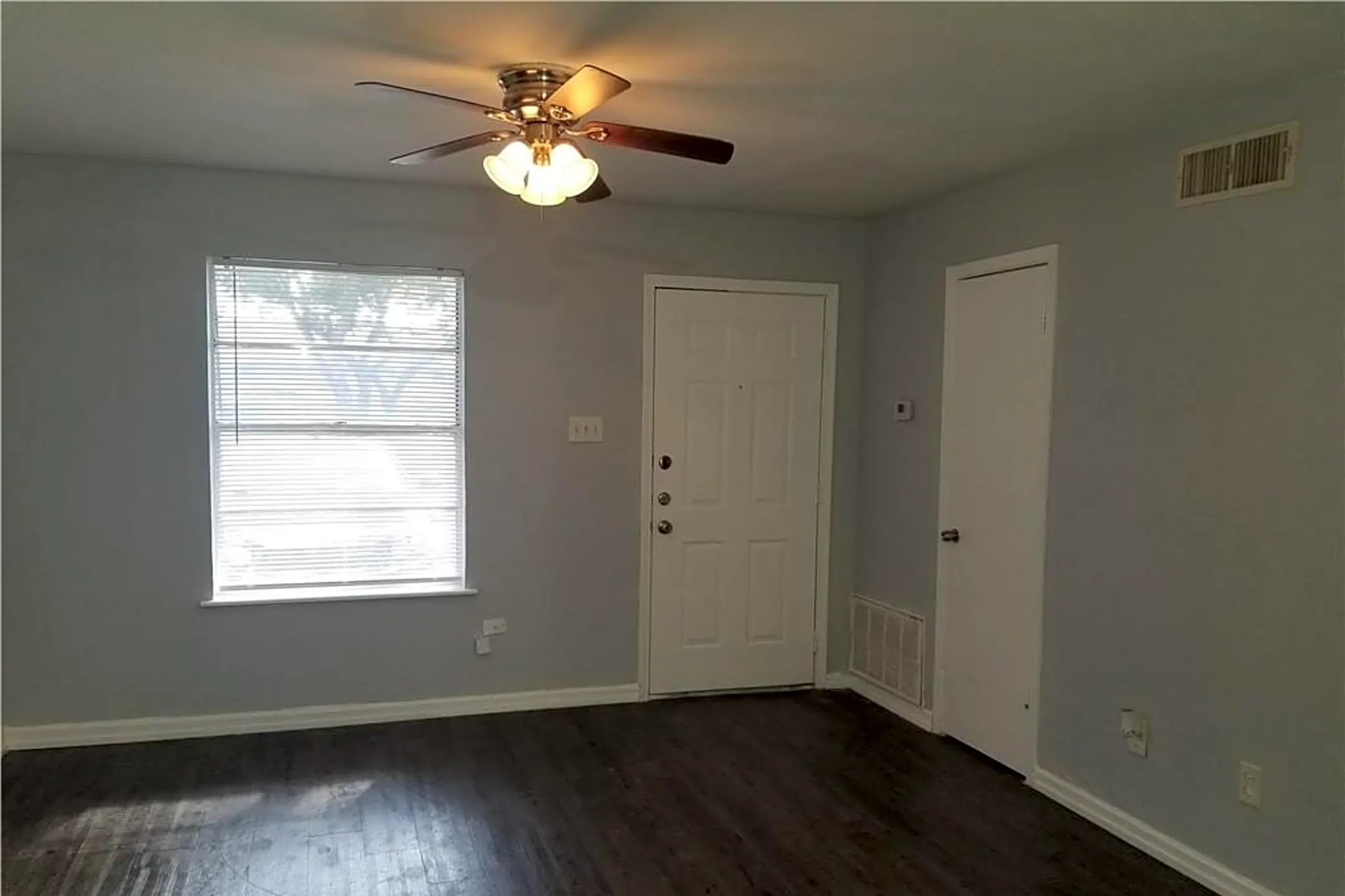 2026 Waldron Rd Corpus Christi, TX Apartments for Rent Rent.