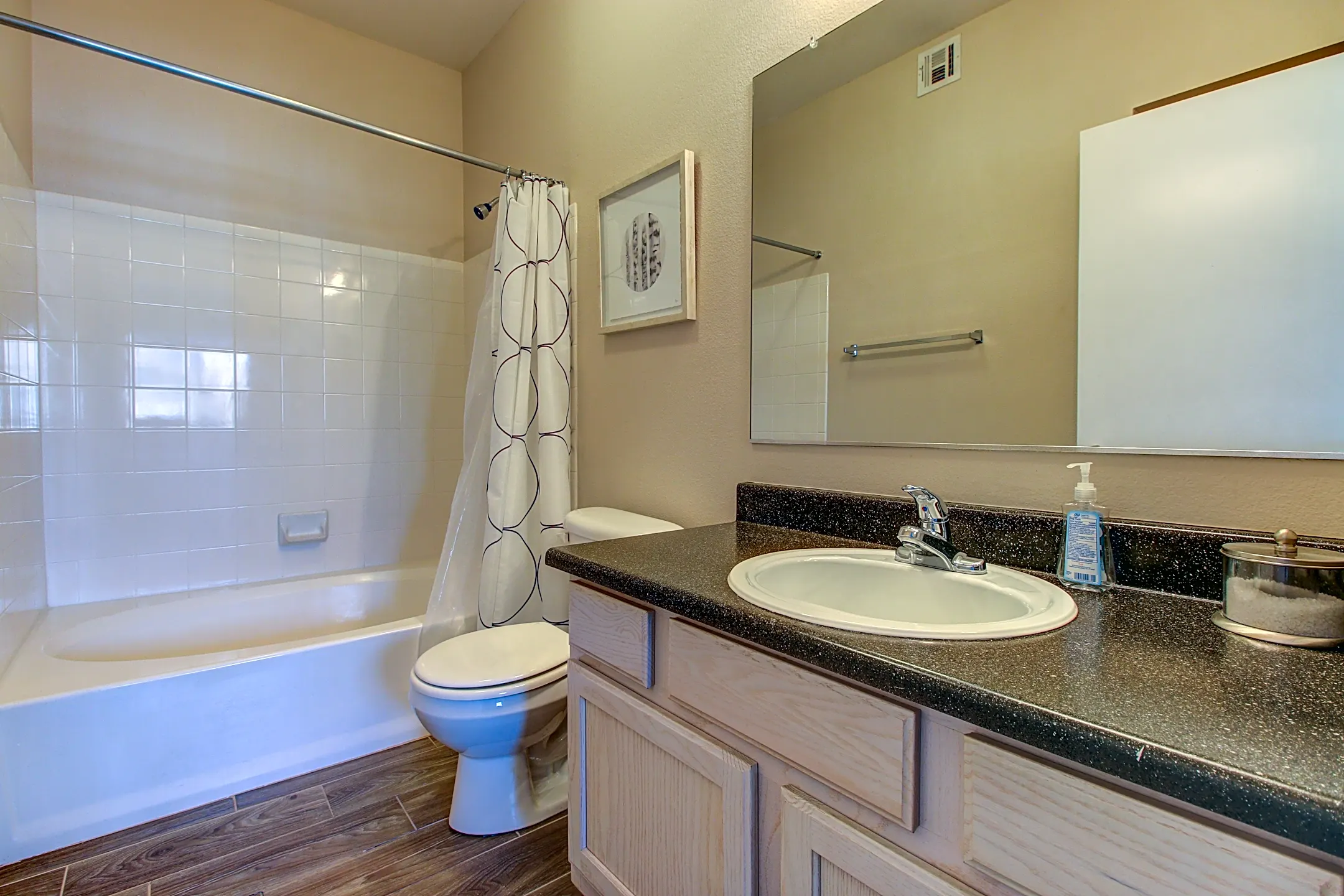 Bathroom - La Terraza At The Biltmore - Phoenix, AZ