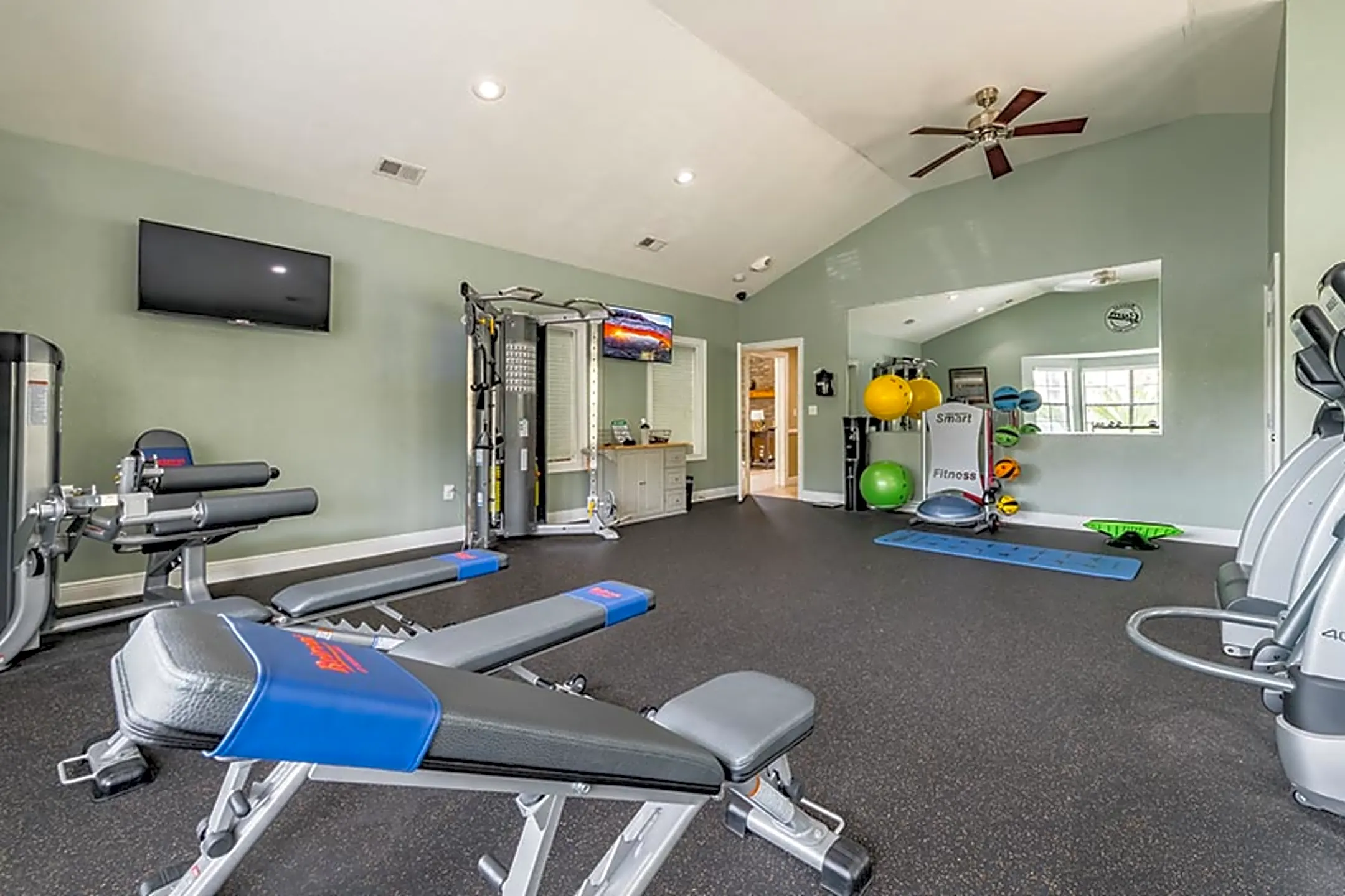 Fitness Weight Room - The Retreat at Schillinger - Mobile, AL