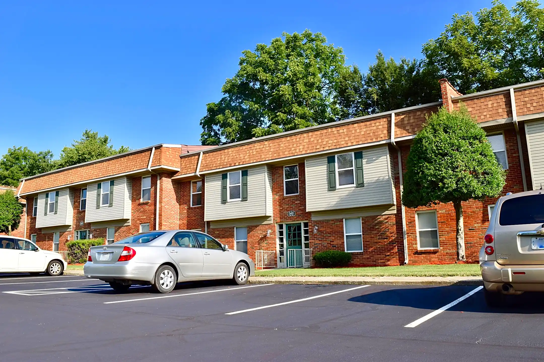 5315 Outer Loop Apartments Louisville, KY 40219