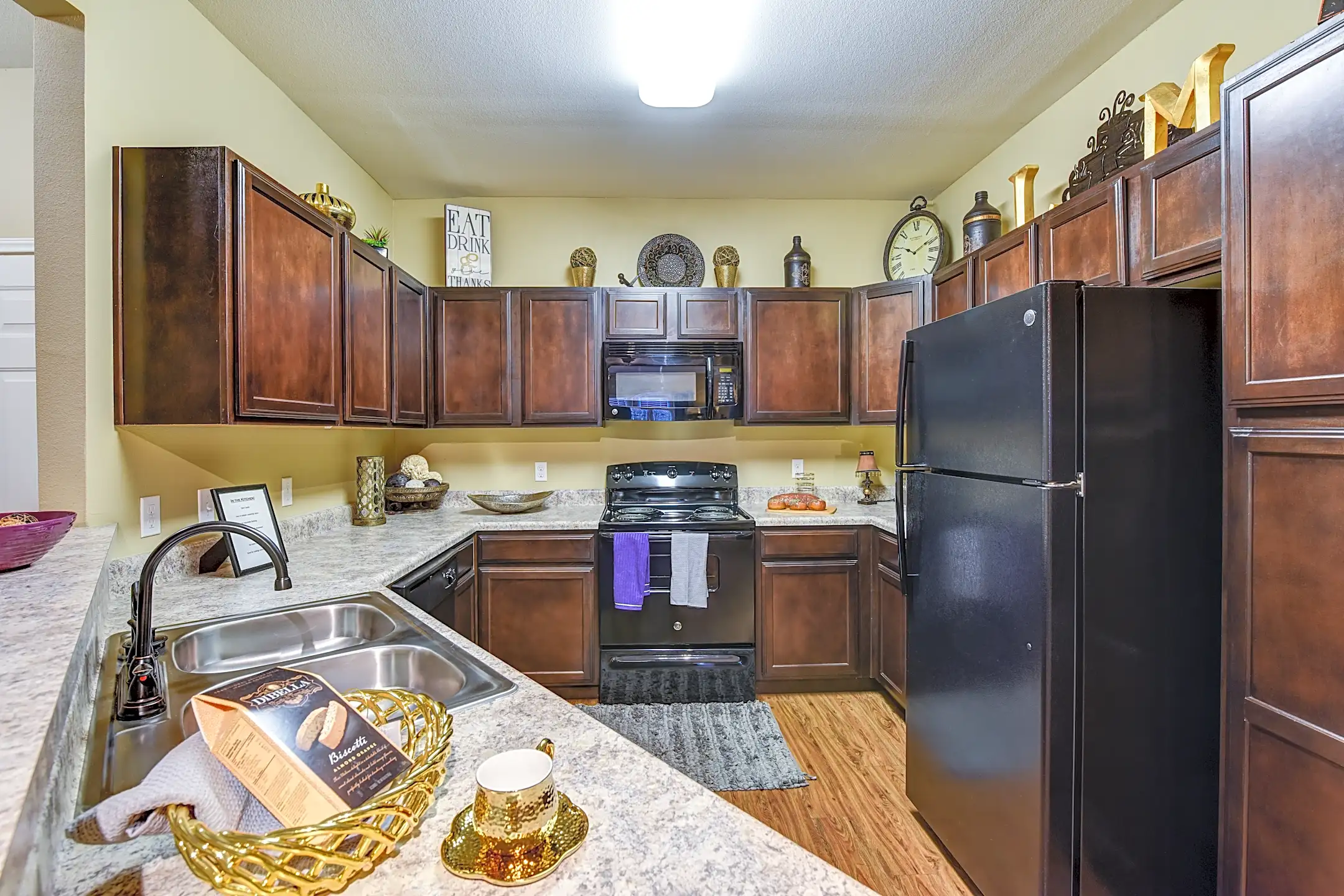 Landmark Grand Champion 11201 Boudreaux Rd Tomball, TX Apartments