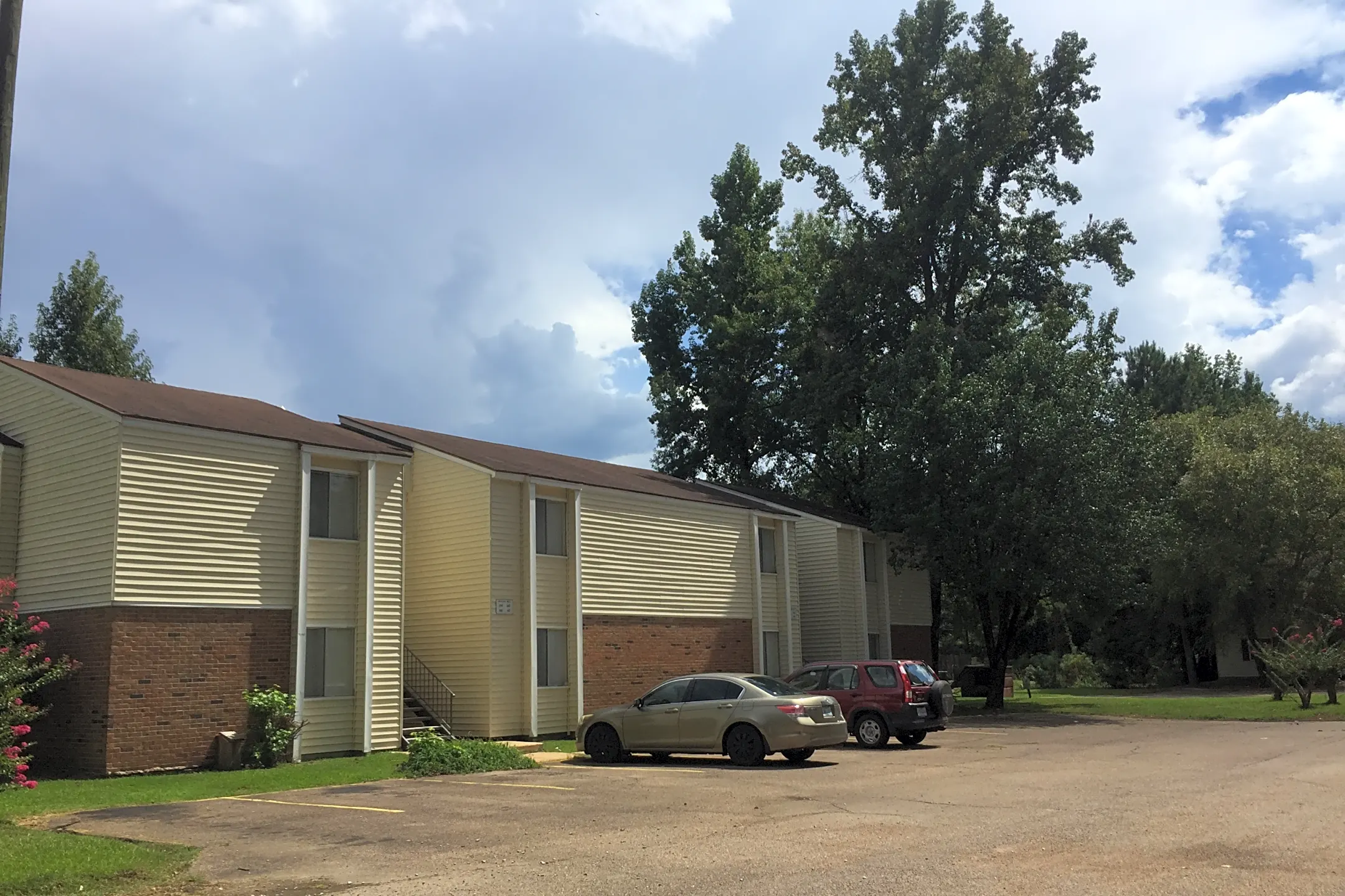 Rivergate Apartments 300 Holly Hills Rd Columbus, MS Apartments for