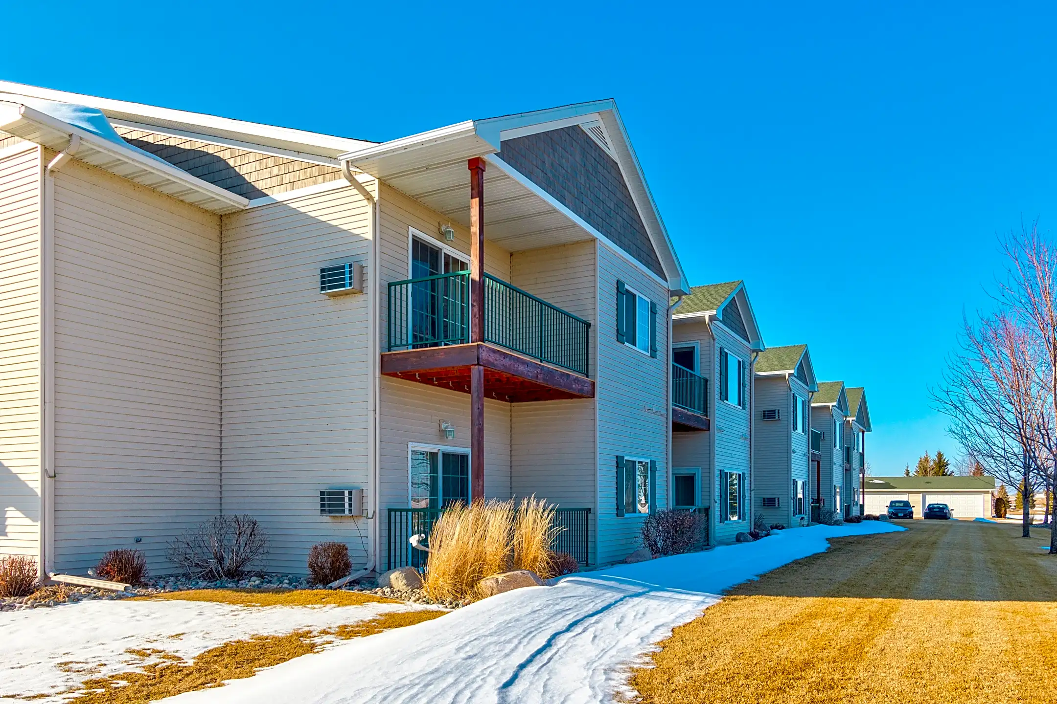 Long Lake Apartments 1710 Brainard Blvd Detroit Lakes, MN