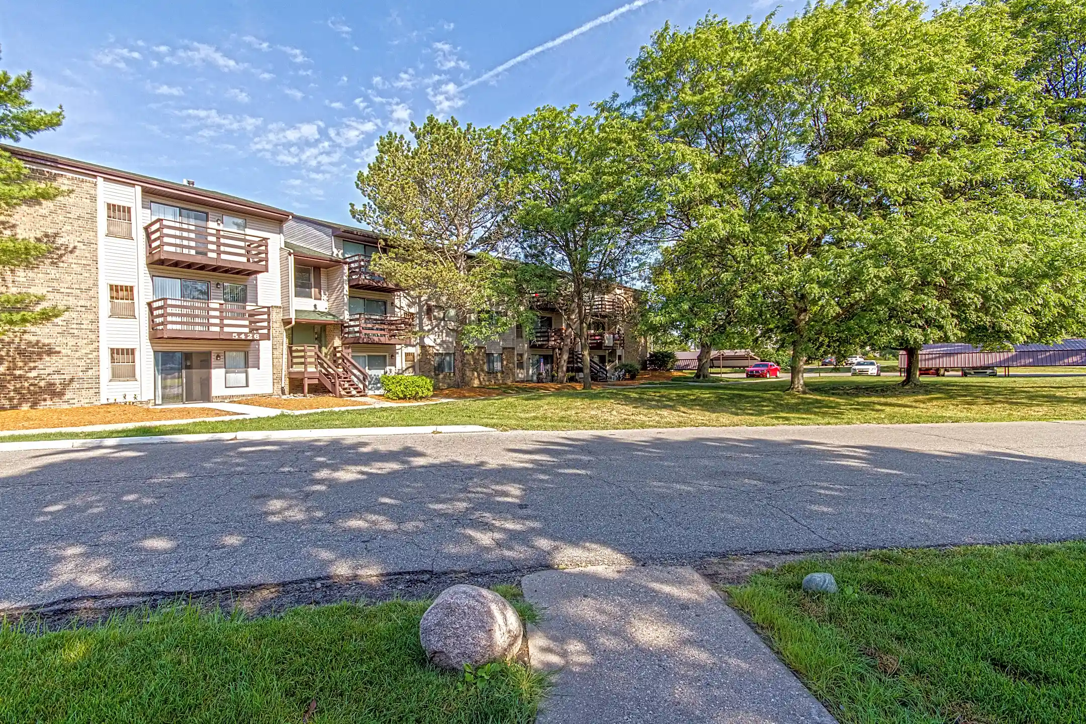 Delta Square Apartments 5426 W Michigan Ave Lansing, MI for Rent