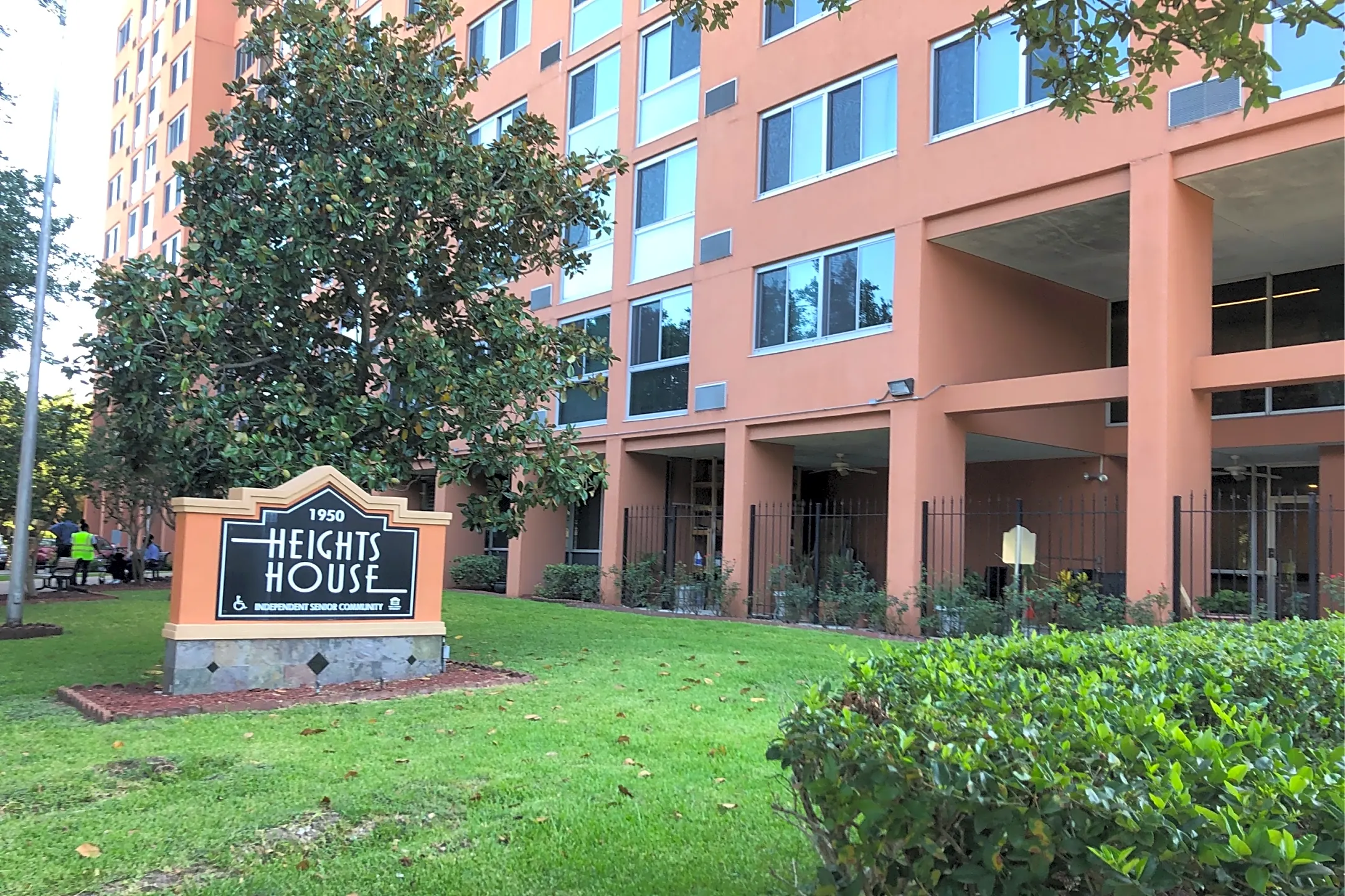 Heights House - 1950 Heights Blvd | Houston, TX Apartments for Rent | Rent.