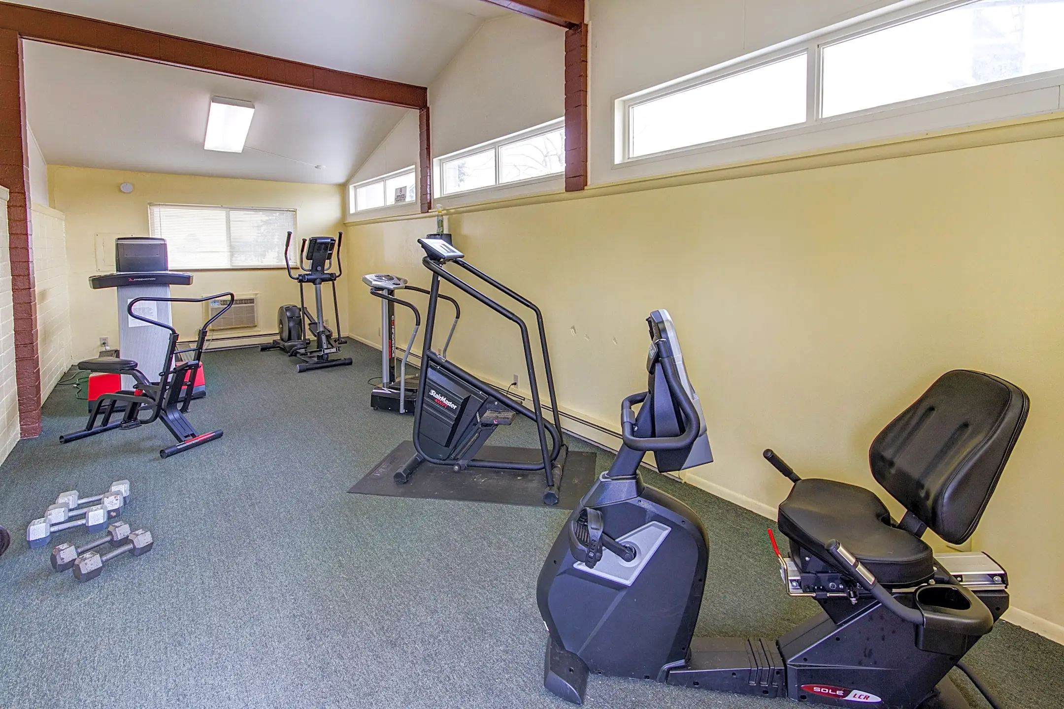 Coldwater Crossing Apts 333 Northeast Dr Fort Wayne, IN Apartments