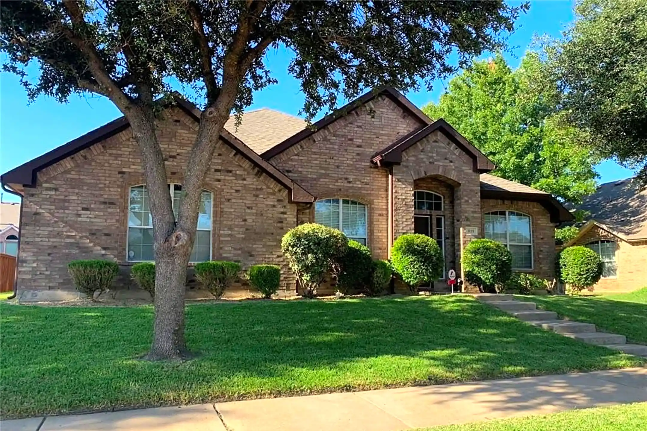 1121 Miramar Ave DeSoto, TX Houses for Rent Rent.