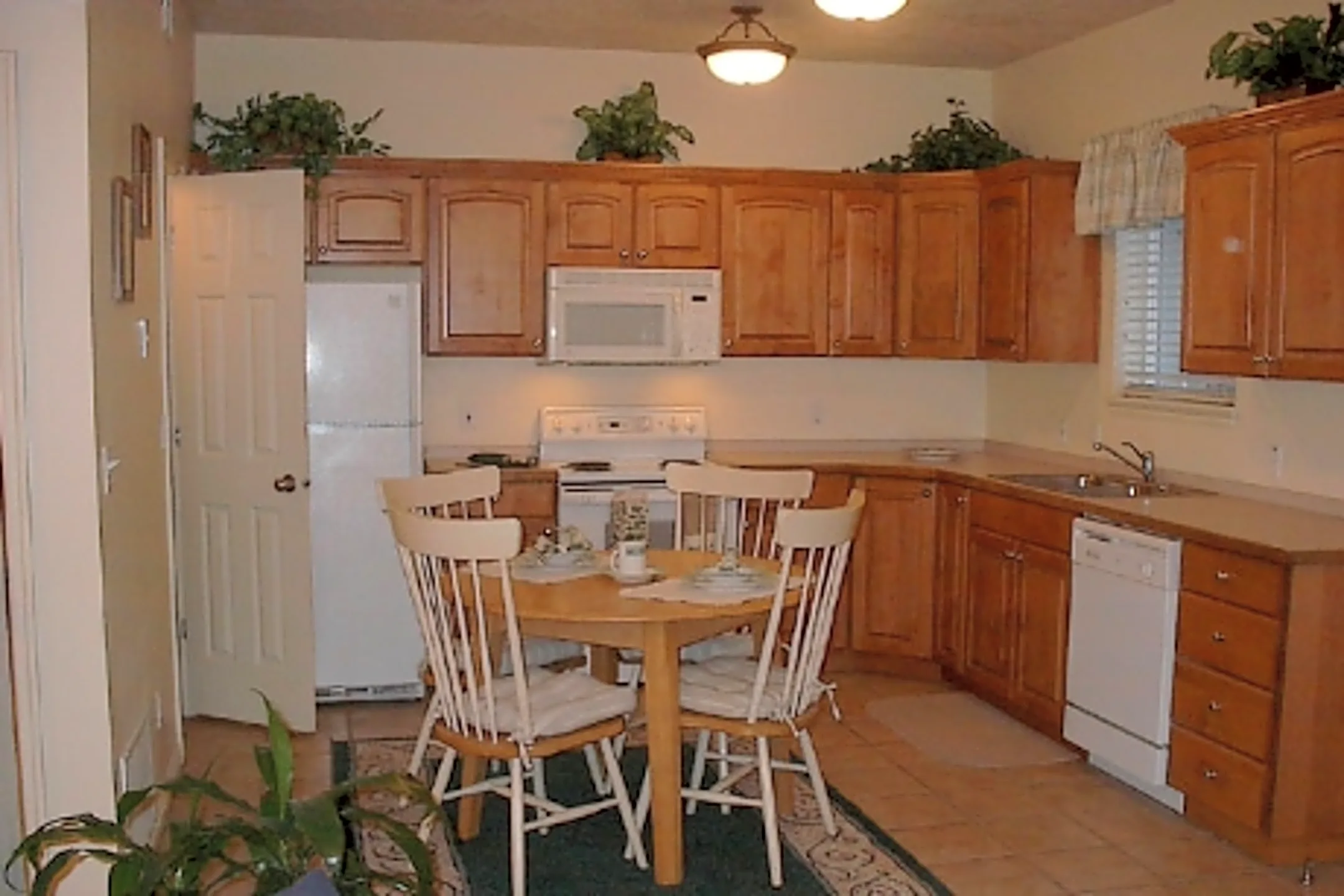 Courtside Condominiums 517 S 1230 W Orem, UT Apartments for Rent