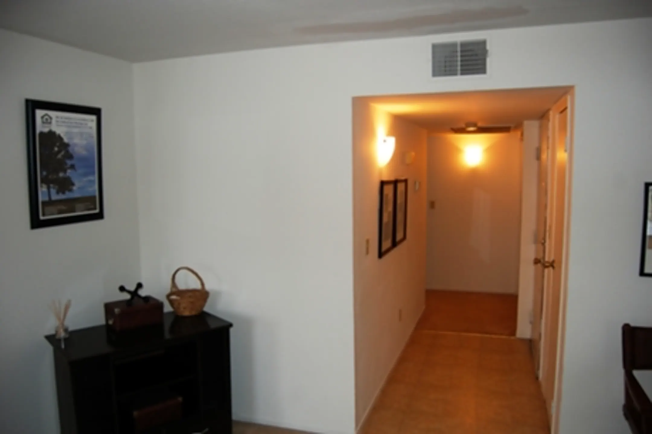 Whispering Hills 8800 W 124th St Overland Park, KS Apartments for