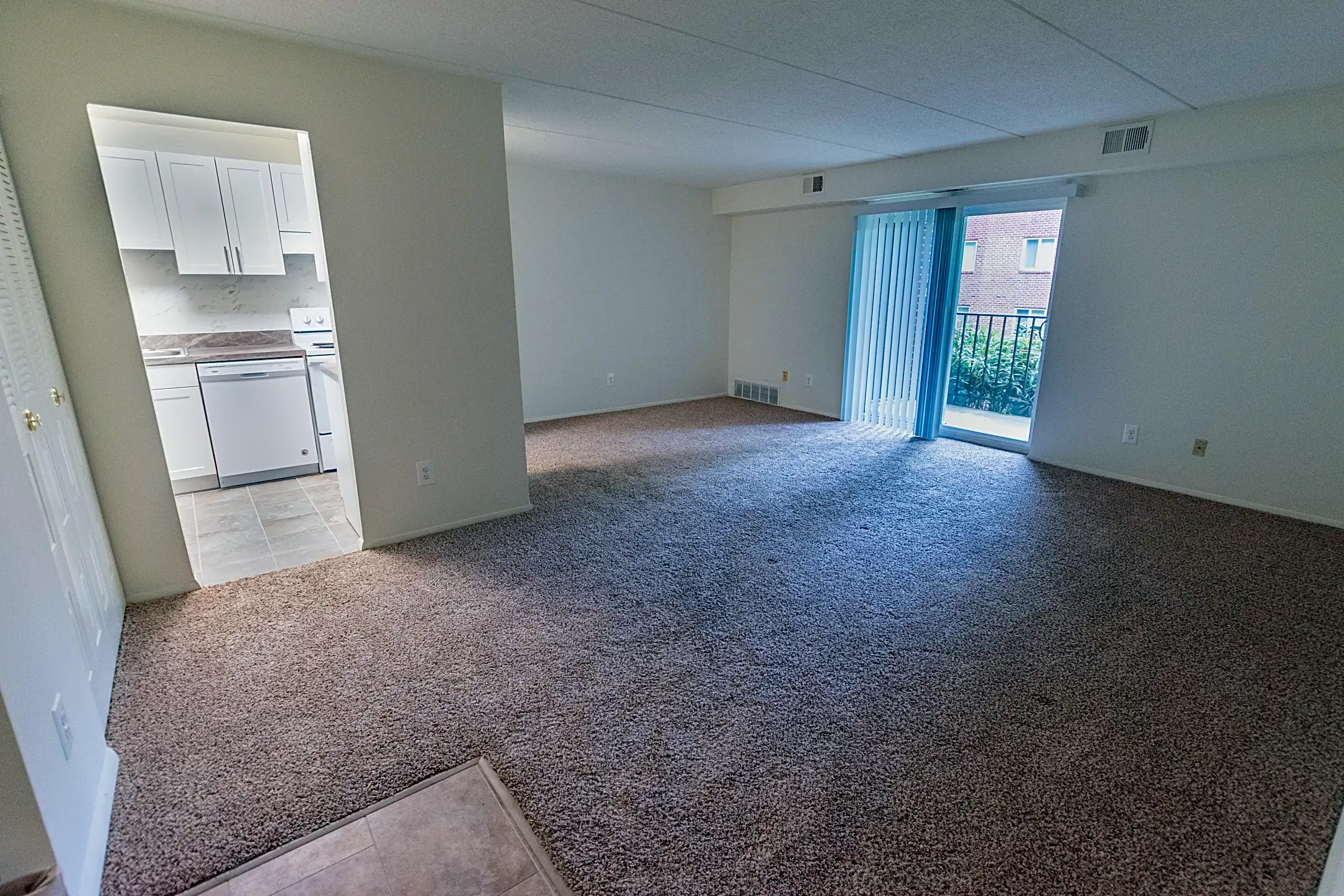 Lansdowne Towers Apartments 772 East Providence Road, Suite B90