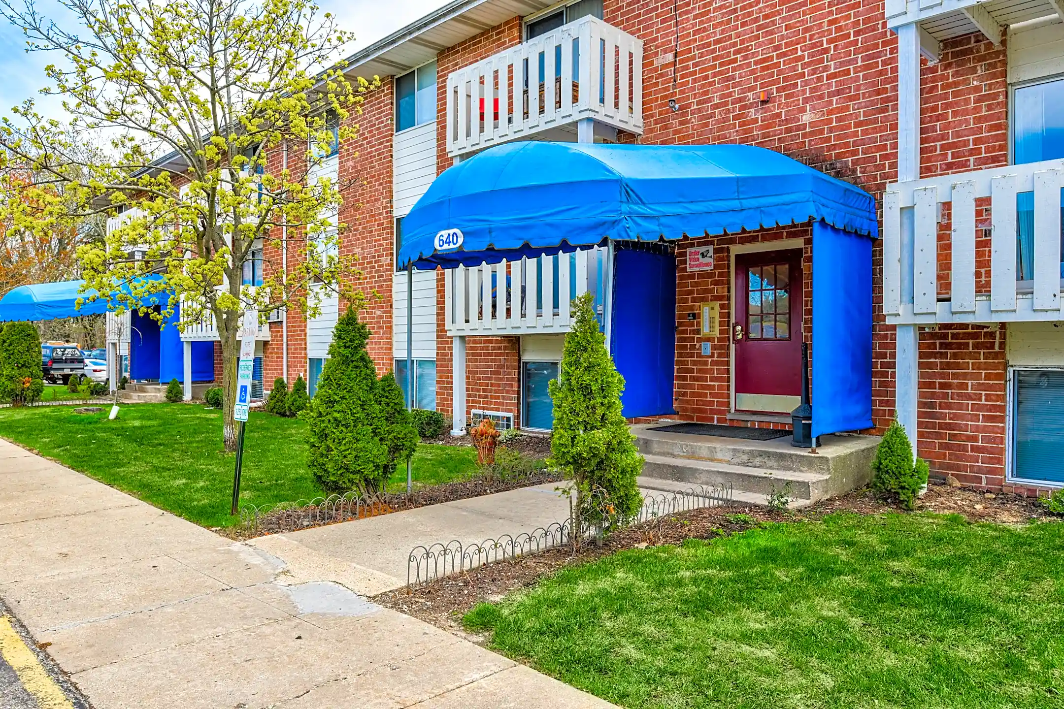 Wauconda Park Apartments 660 E Liberty St Apt 100 Wauconda, IL