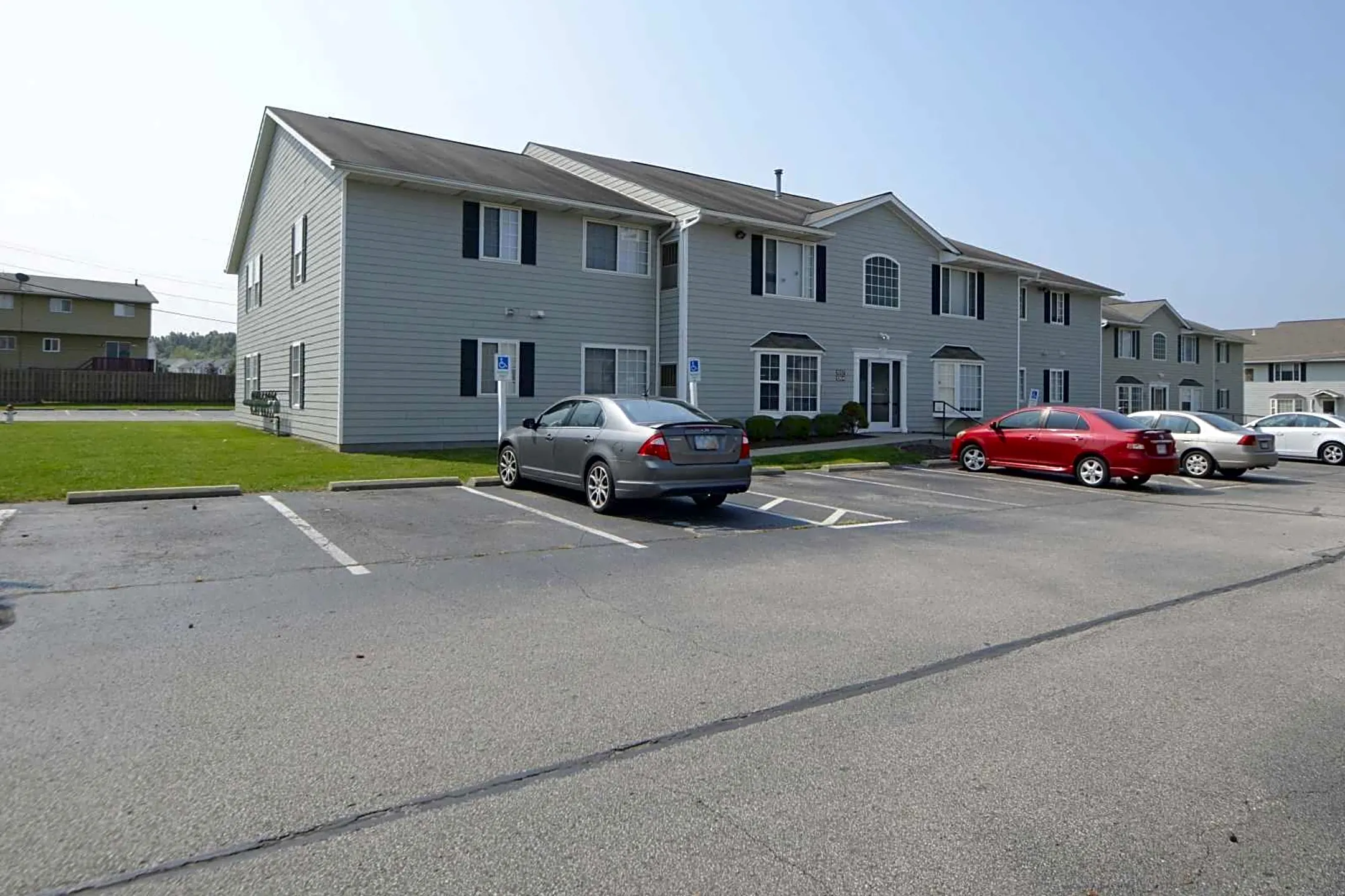 Brentwood Apartments - Painesville, OH 44077