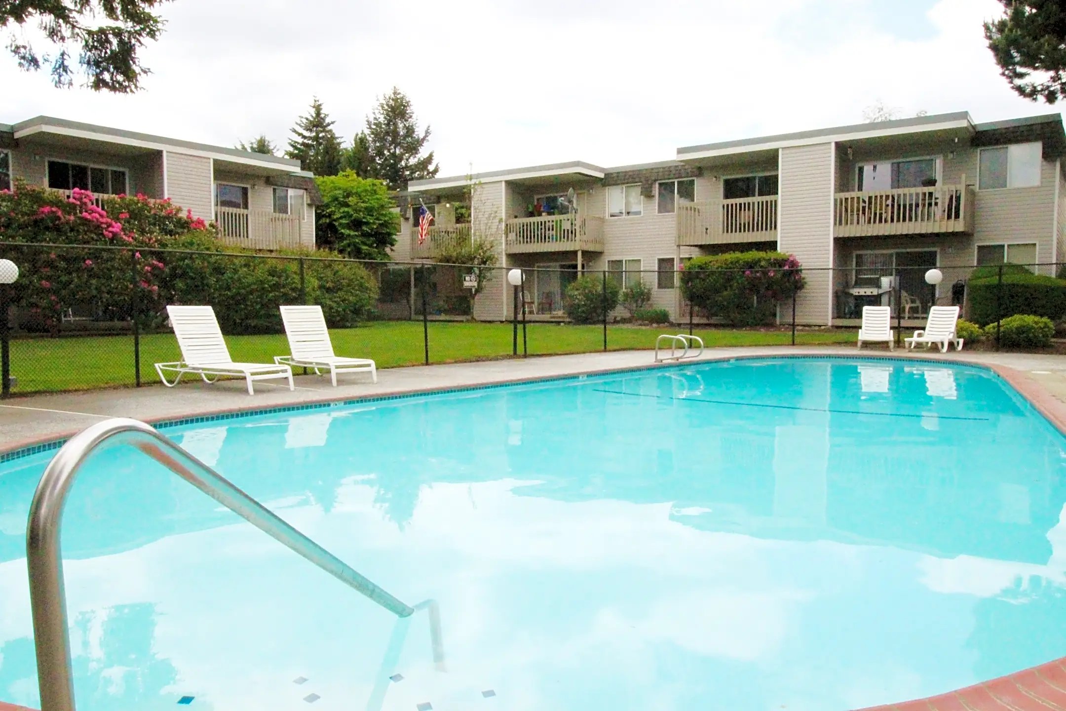 Falls Pointe Apartments 411 Lee St SW Tumwater, WA Apartments for