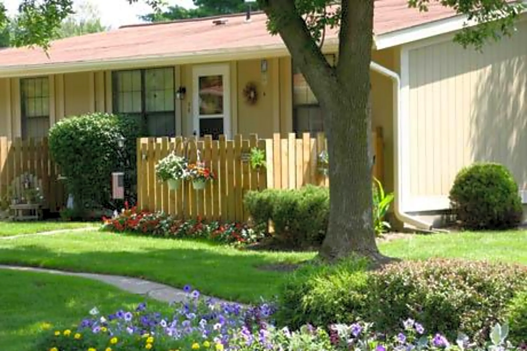 Thistlewood Apartments (Xenia) 1637 Alameda Dr Xenia, OH for Rent