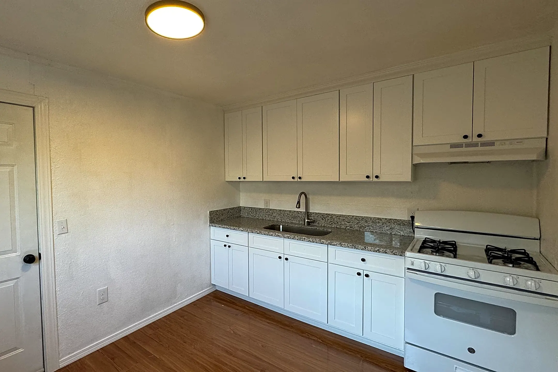 579 E Naranjo Blvd 579 E Naranjo Blvd unit 2 Woodlake, CA