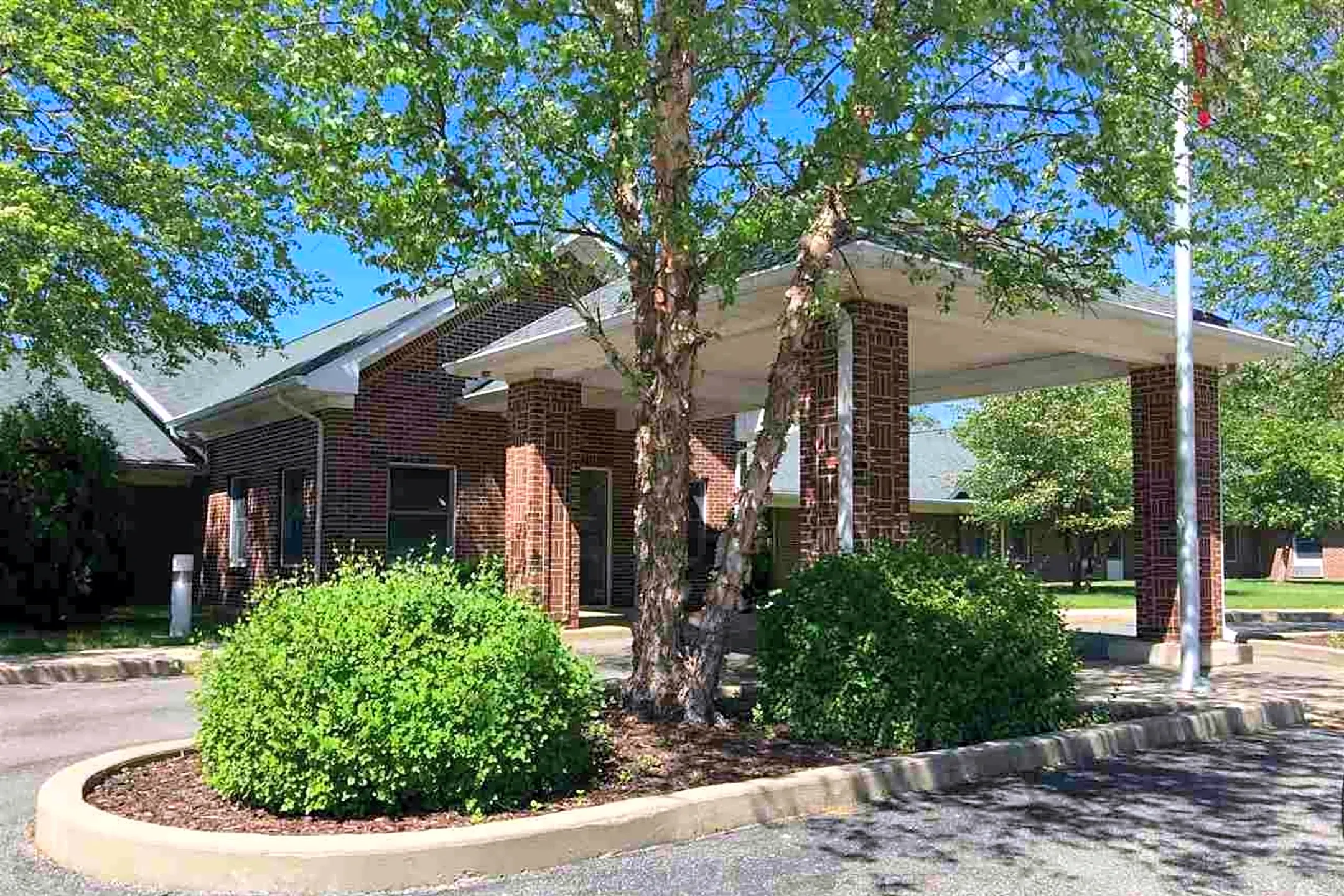 342 Galbreath Dr Houses Winamac, IN 46996