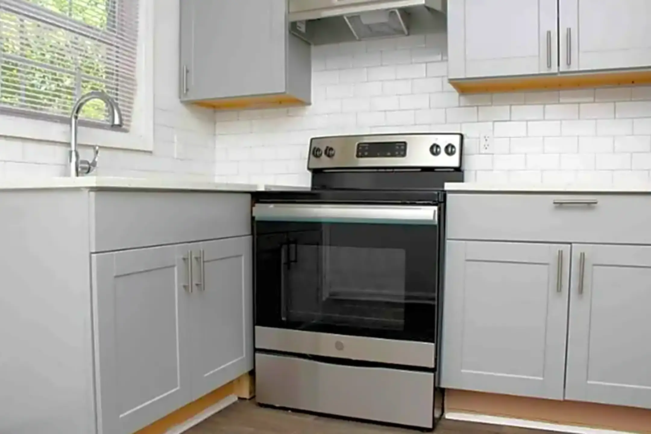 Kitchen - Centry on Main Street - Forest Park, GA