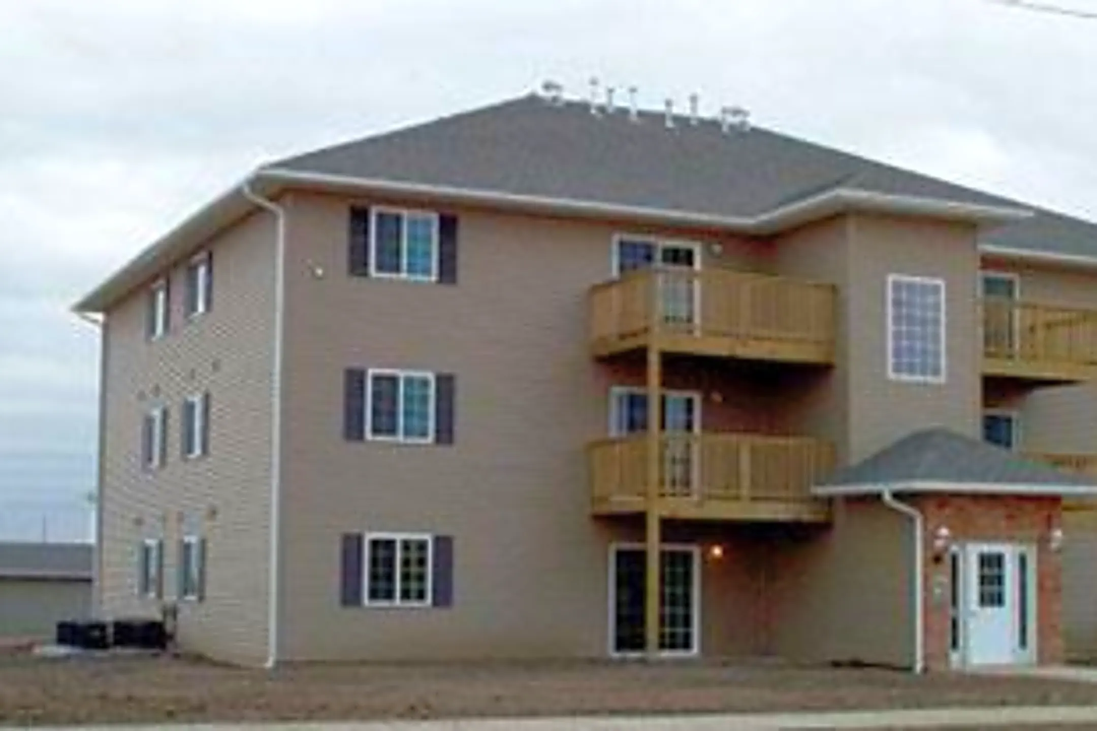 Cottonwood Apartments 2309 University Dr Muscatine, IA Apartments