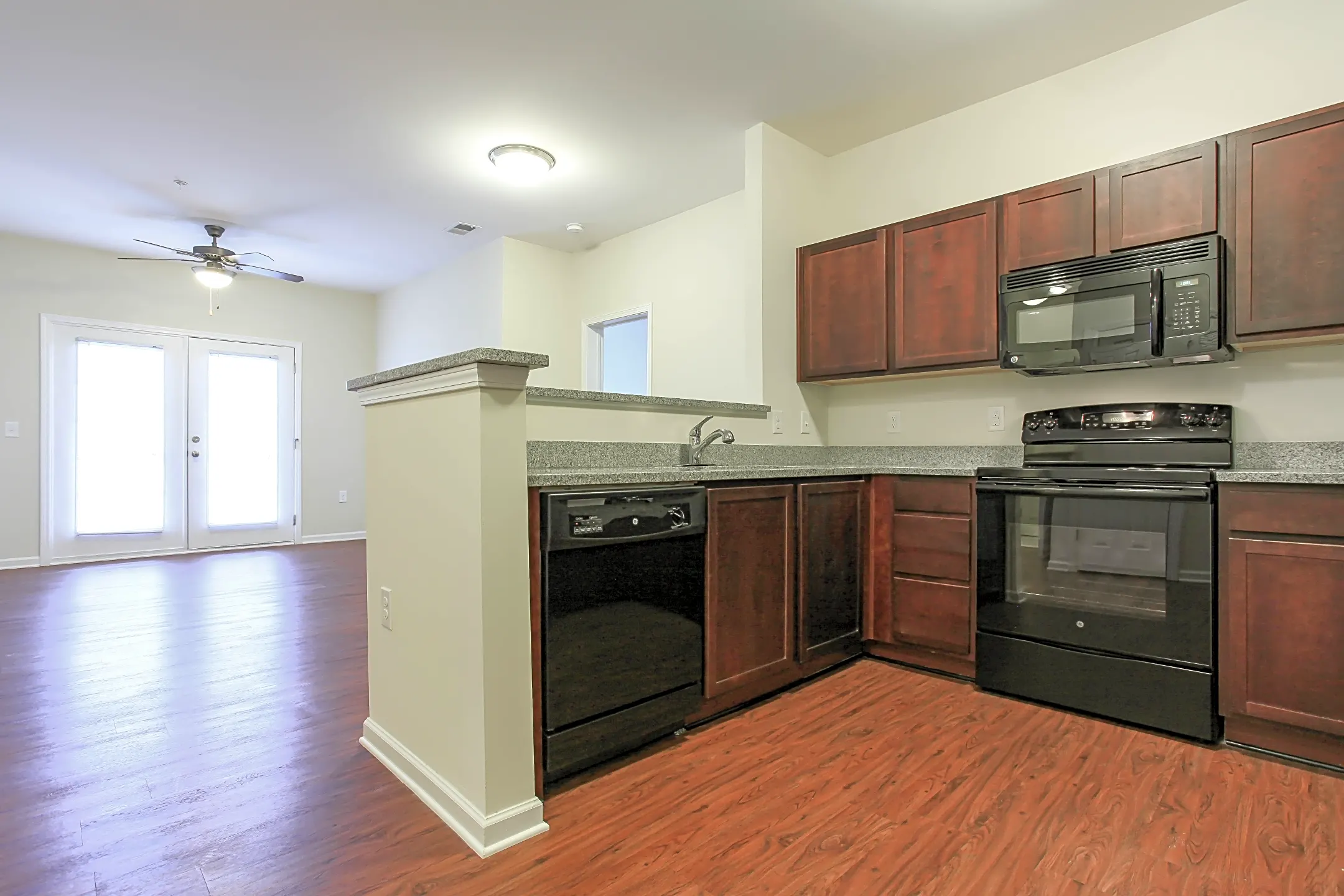 Kitchen - Kirkwood Place Apartments - Burlington, NC