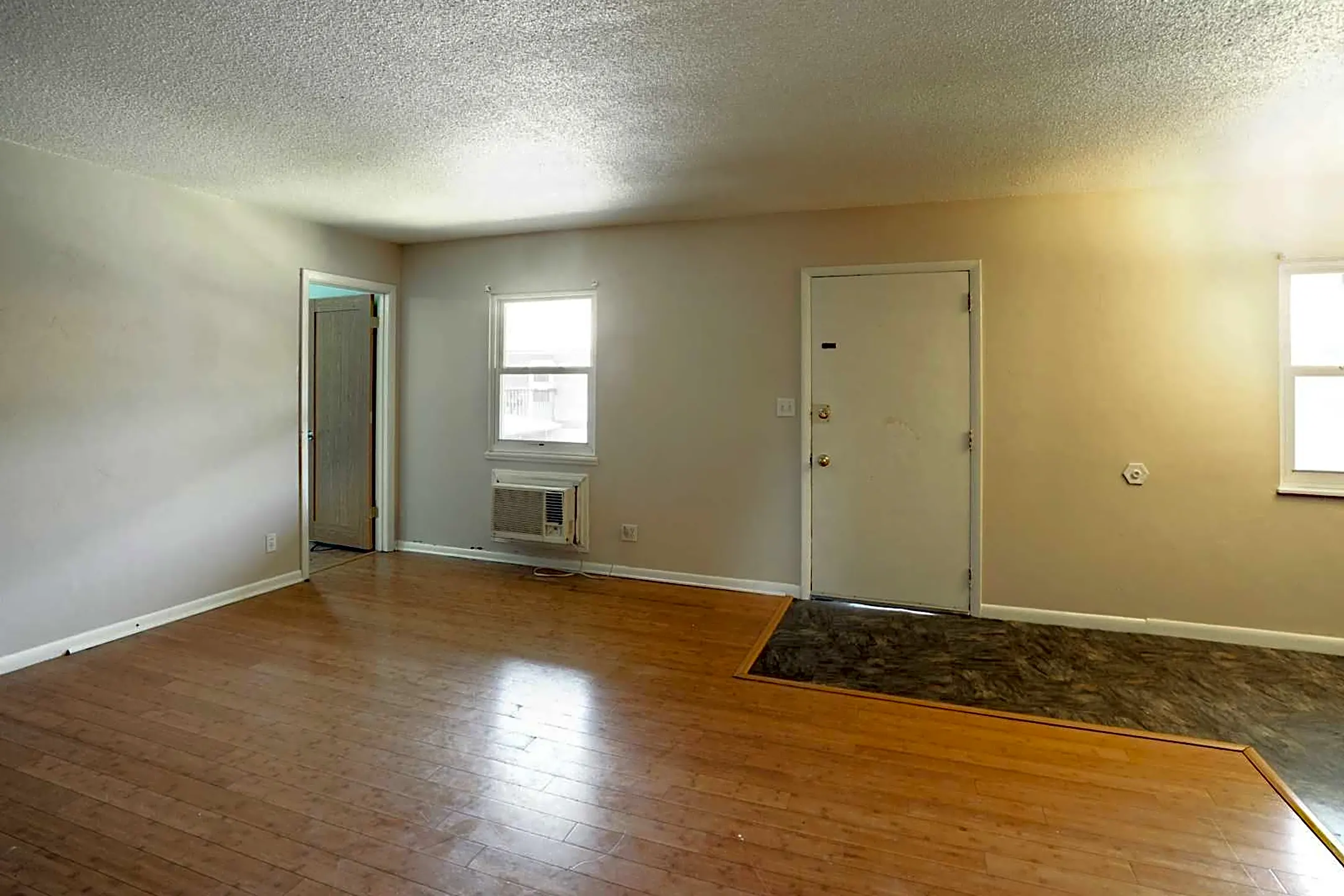 The Woodland Apartments - 1905 W 40th St | Davenport, IA for Rent | Rent.