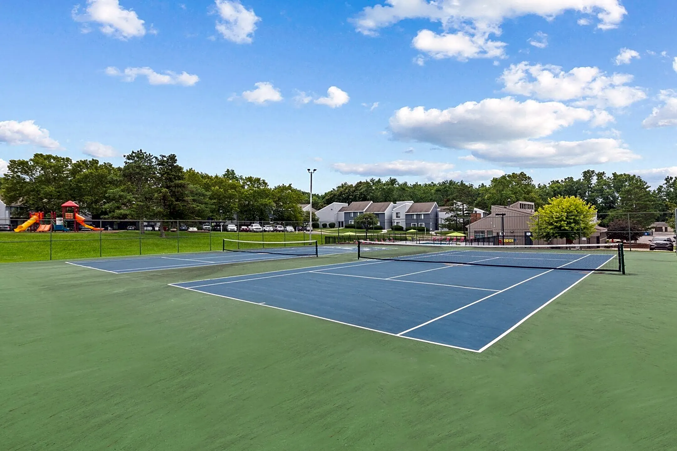 Northville Woods 18800 Innsbrook Dr Northville, MI Apartments for