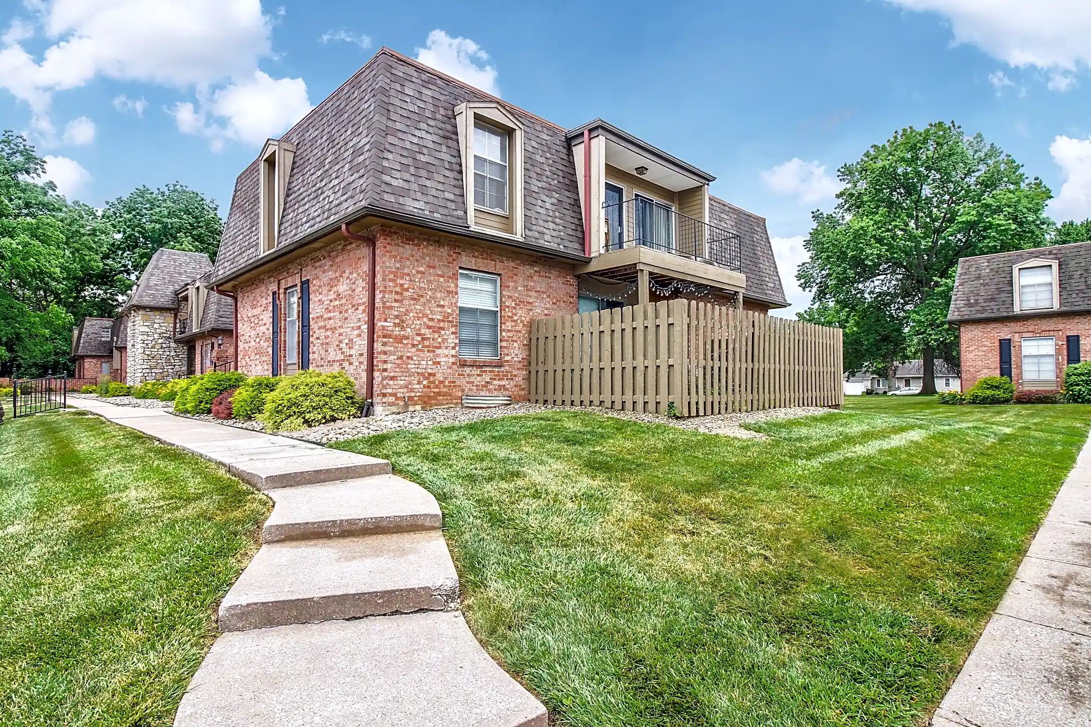 Louisburg Square Apartments & Townhomes Overland Park, KS 66212