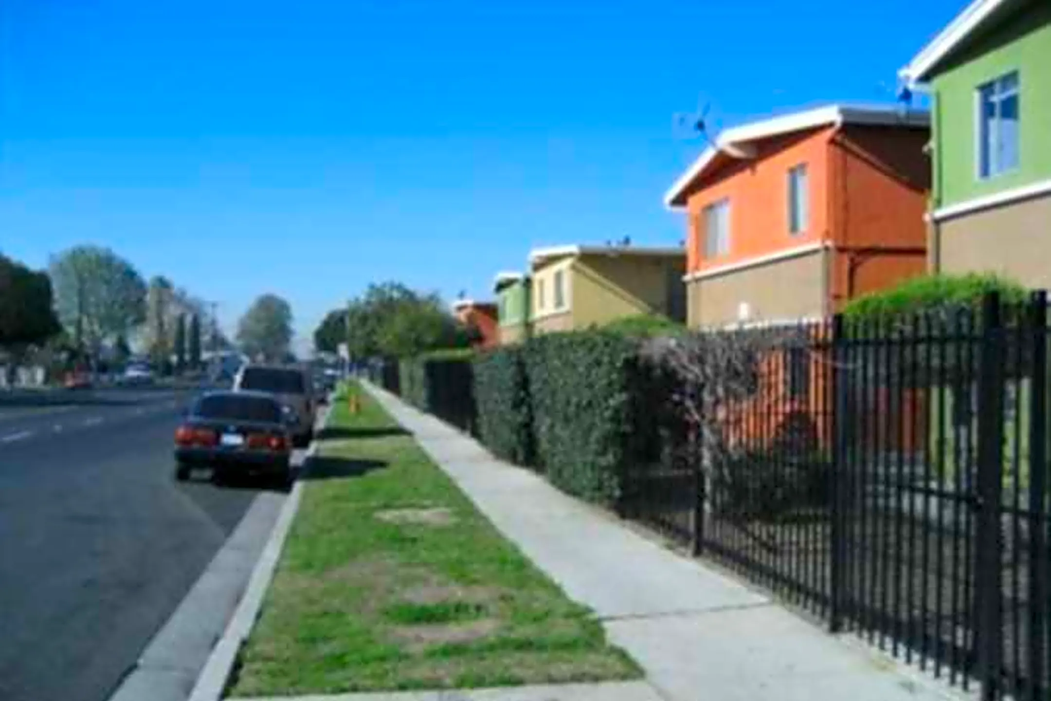 Alondra Park Apartments - Compton, CA