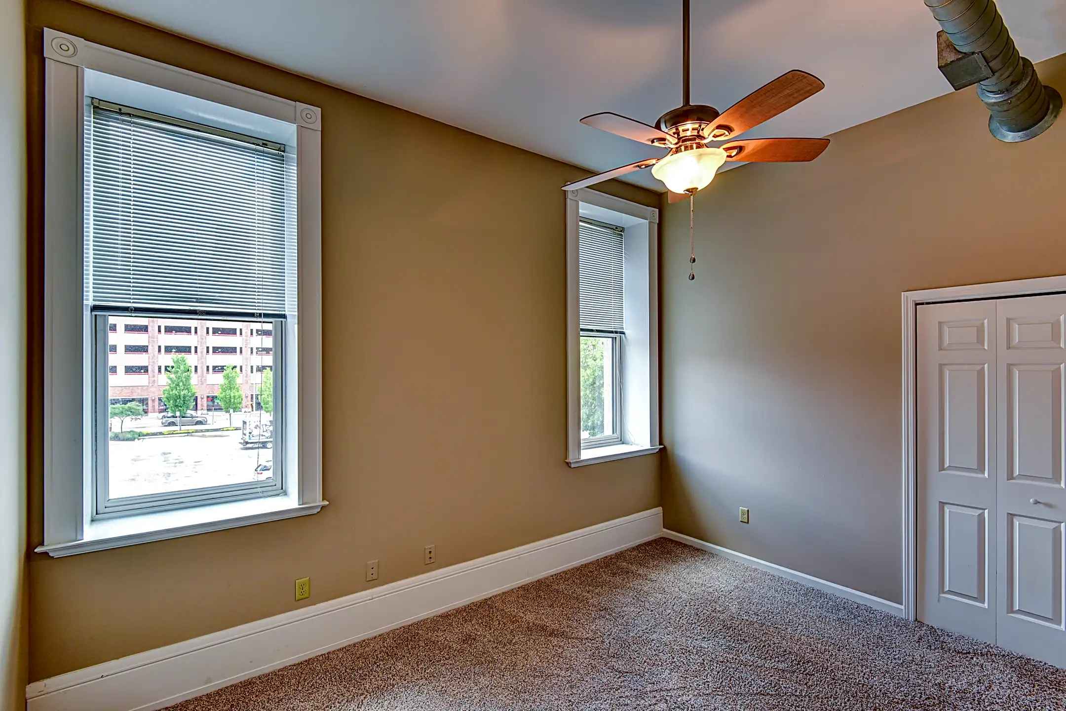 The William Brown Lofts Rockford, IL 61101