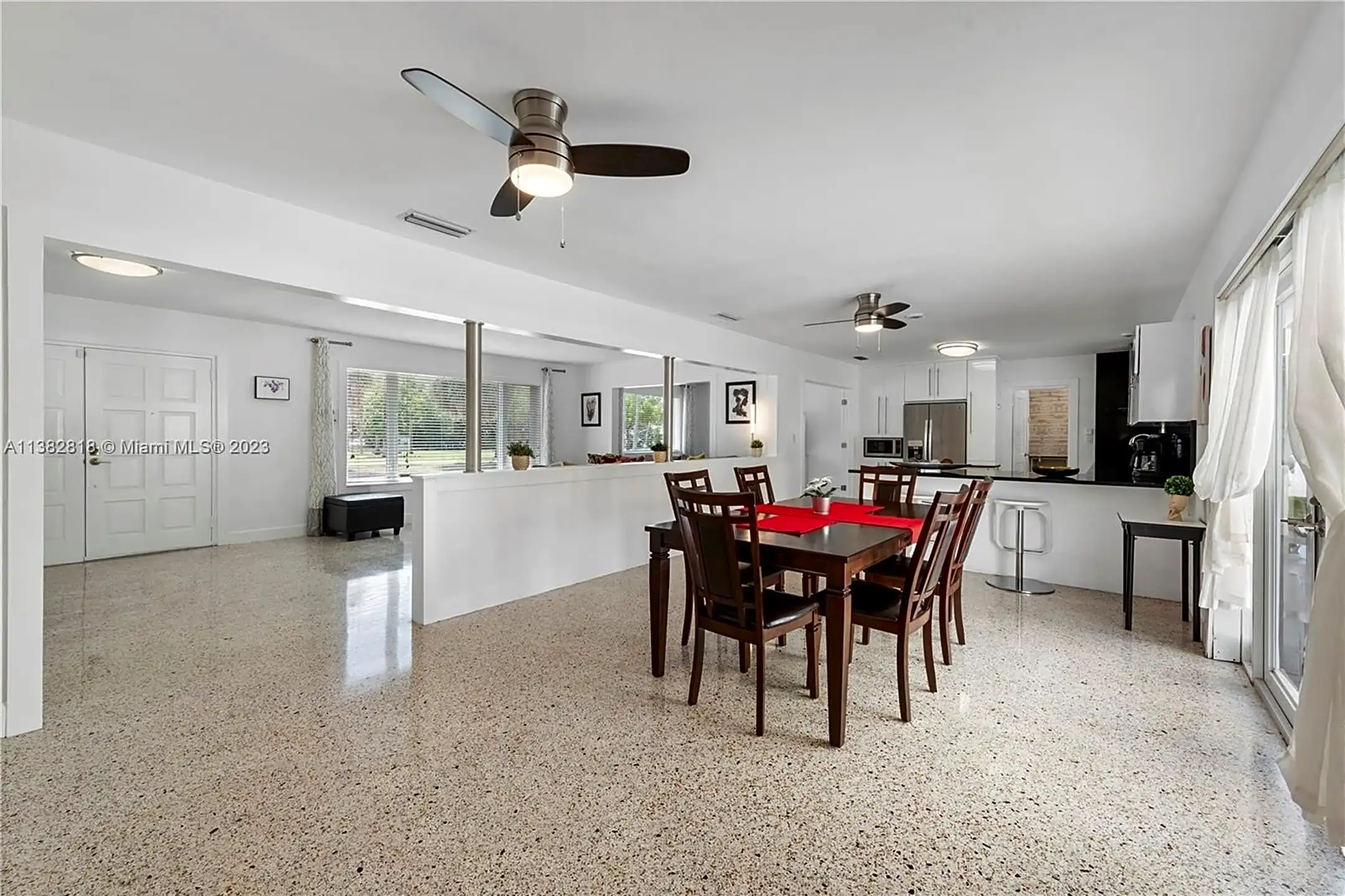 Dining Room - 940 NE 71st St #0 - Miami, FL
