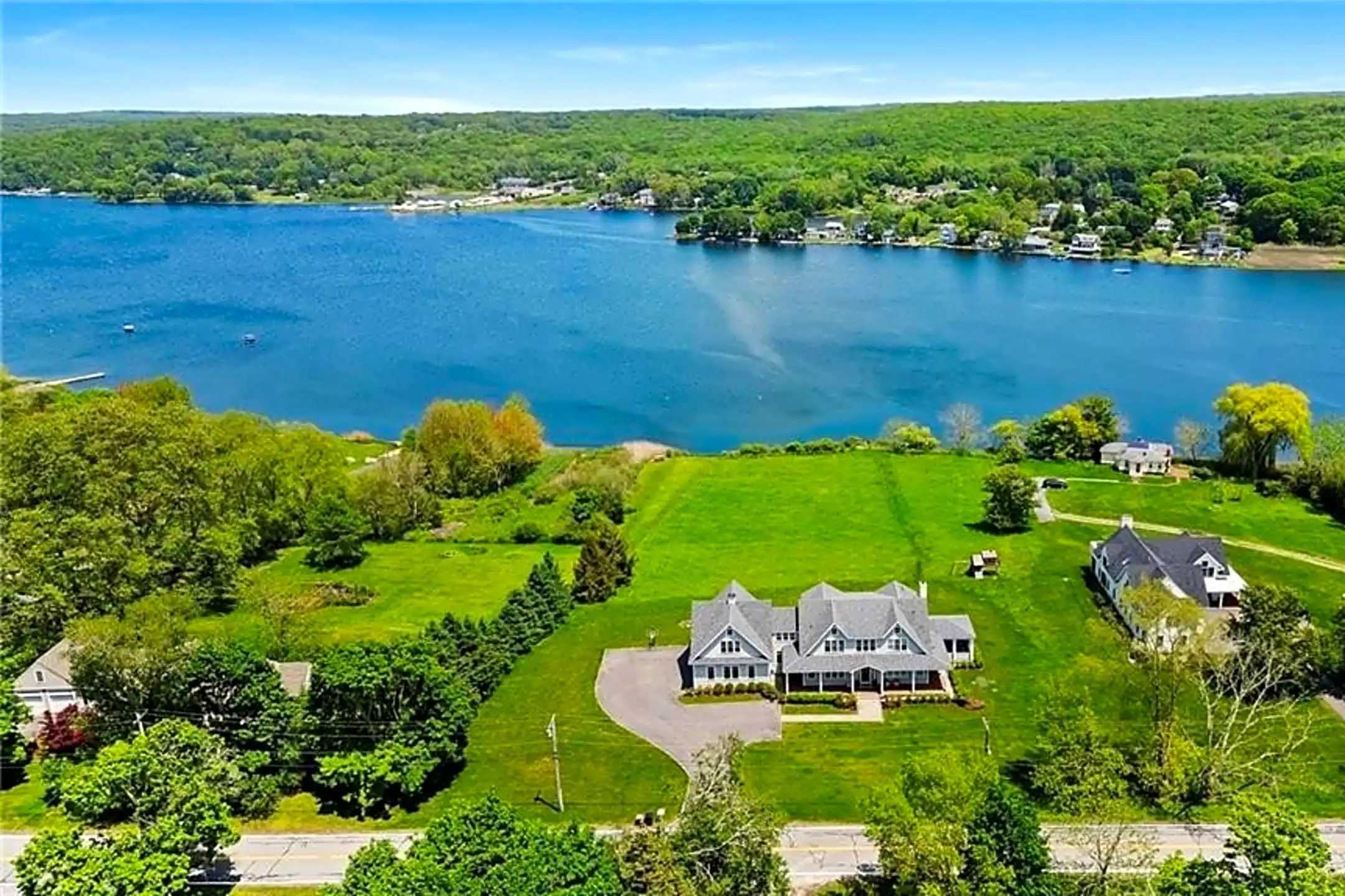 586 Nanaquaket Rd Tiverton, RI Houses for Rent Rent.