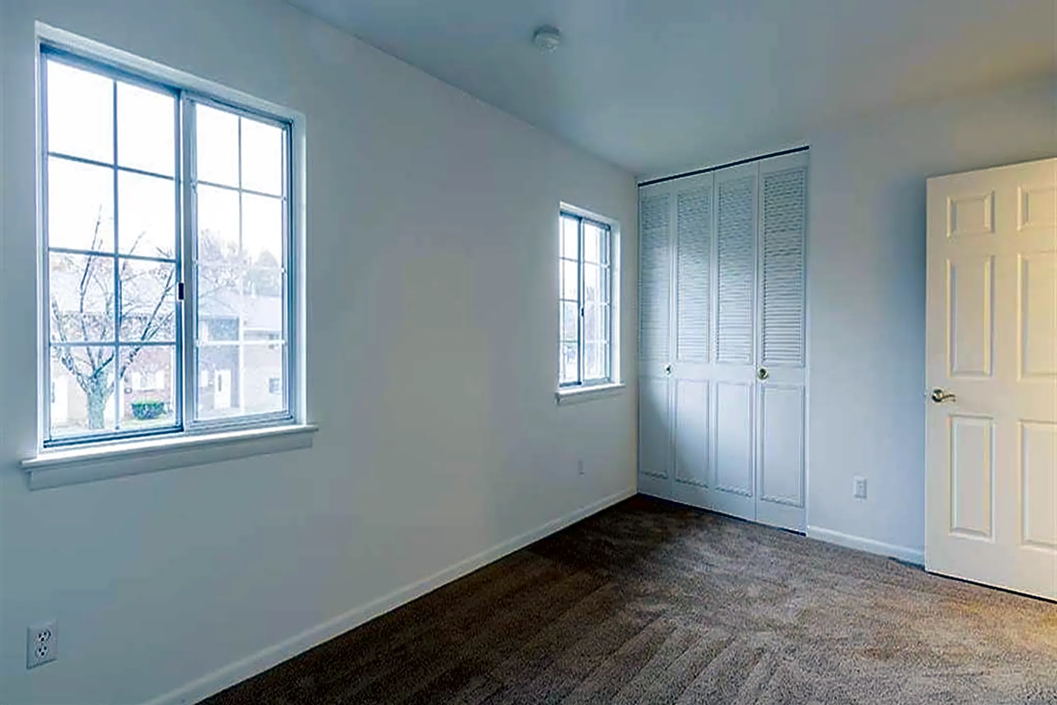 Elmwood Terrace Apartments and Townhomes Rochester, NY 14620