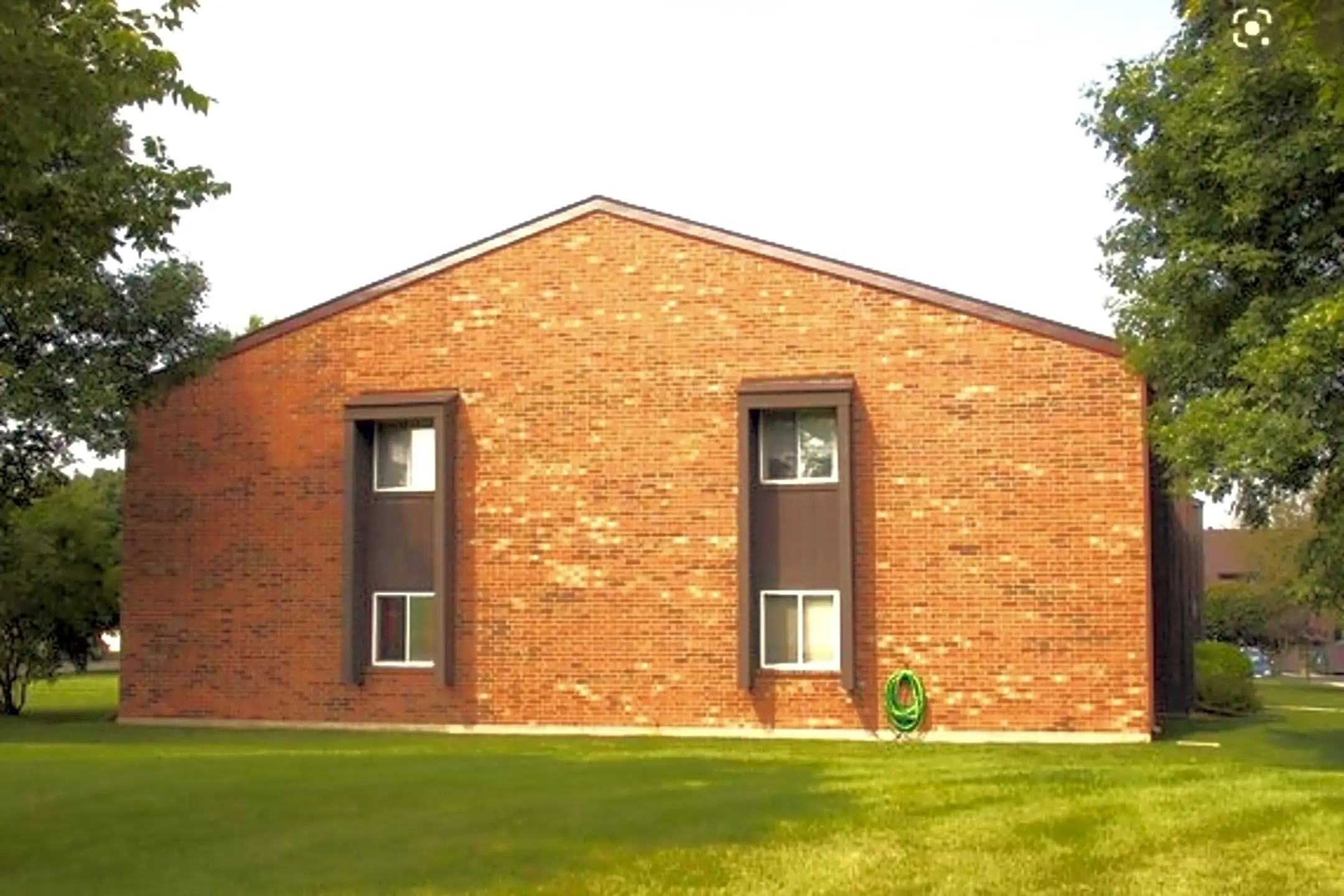 Delavan Court Apartments 706 Faryl Ave Delavan, WI Apartments for