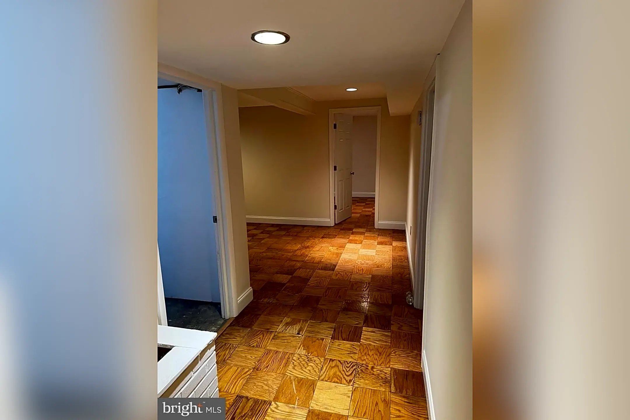 10107 Dickens Ave - Bethesda, MD