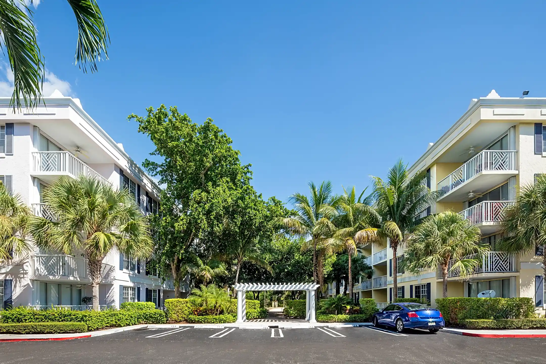 Bermuda Cay 651 E Woolbright Rd Boynton Beach, FL Apartments for