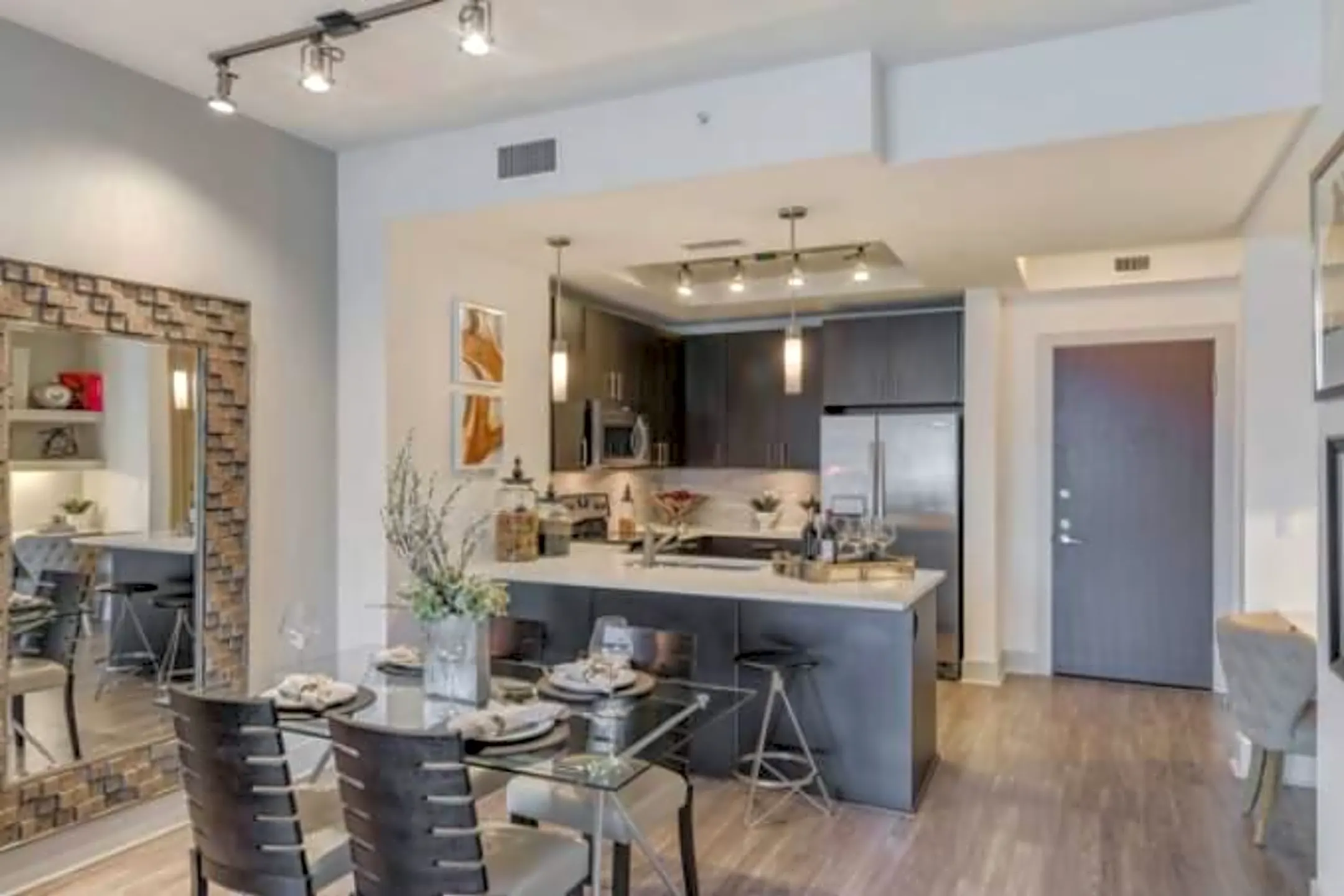 110 San Antonio St Apartments - Austin, TX 78701