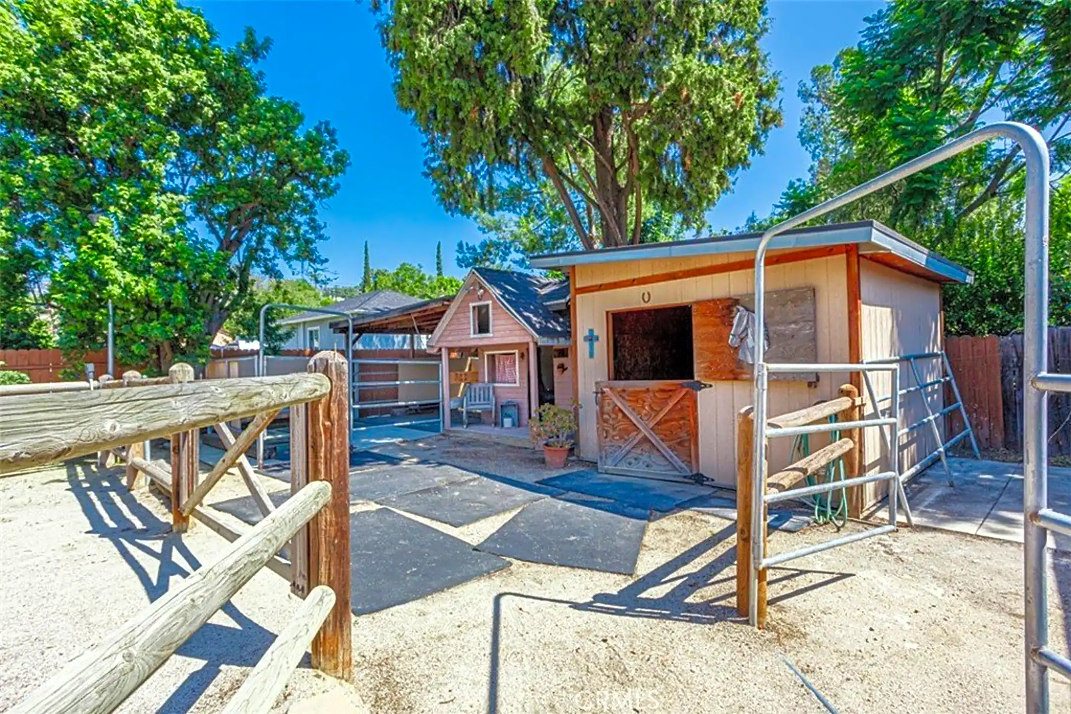 Building - 18751 Fairhaven Ave - Santa Ana, CA
