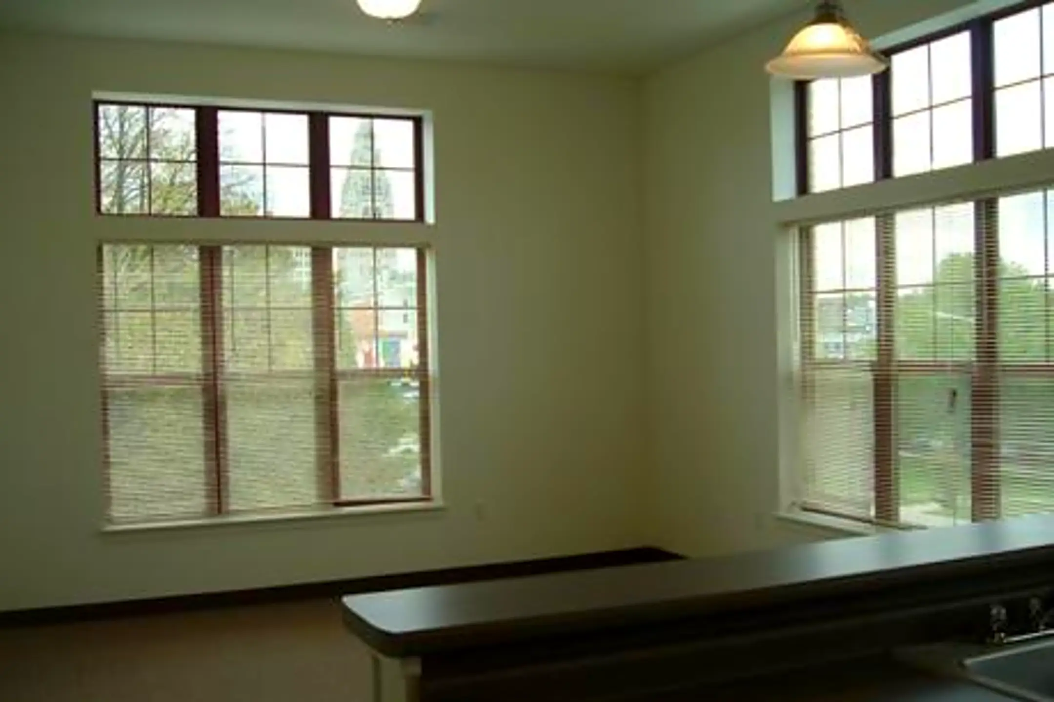 Penn Manor Apartments 125 N Saint Clair St Pittsburgh, PA