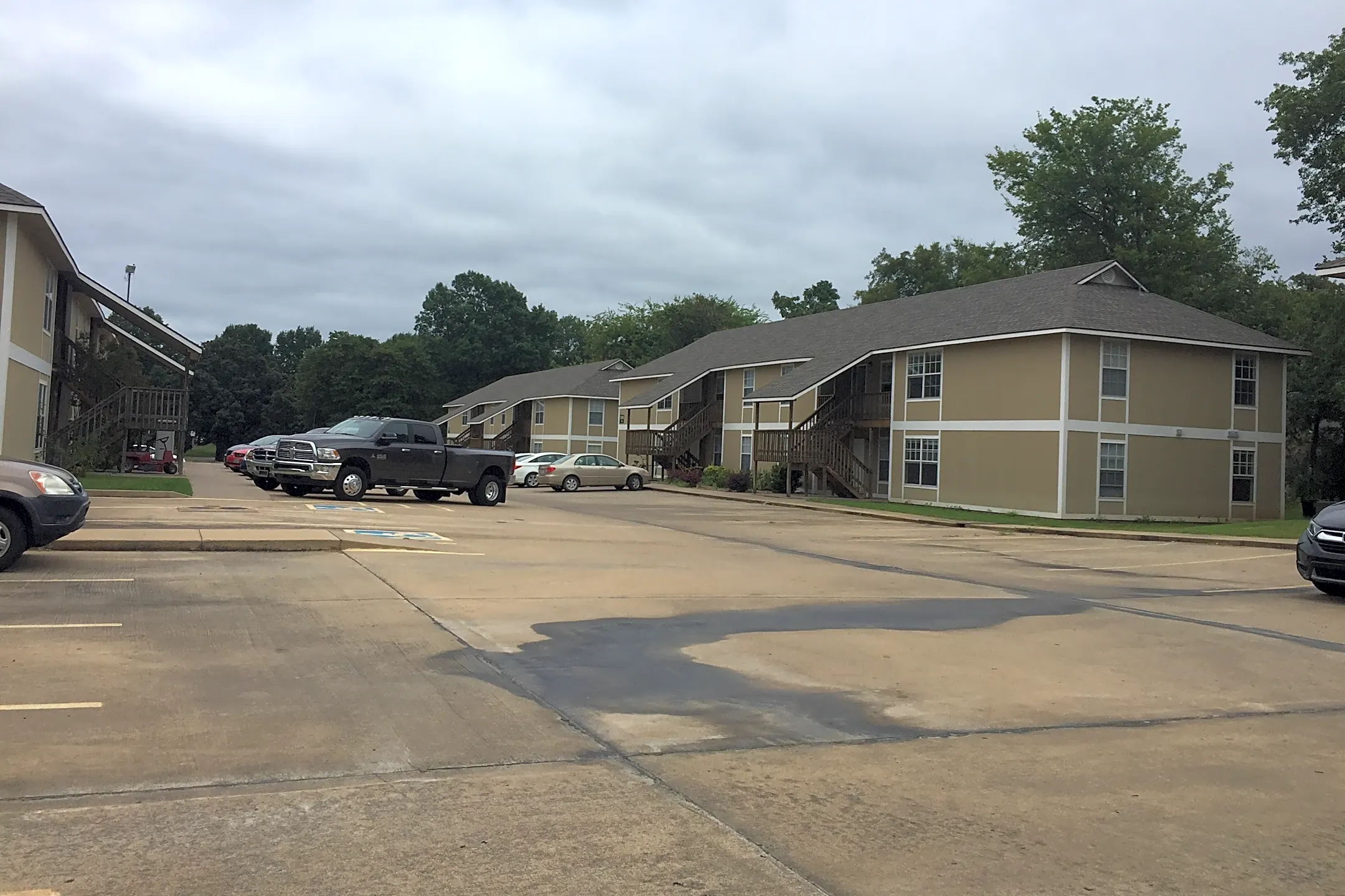 Cedarave Aparments Apartments - 1145 N Cedar Ave 