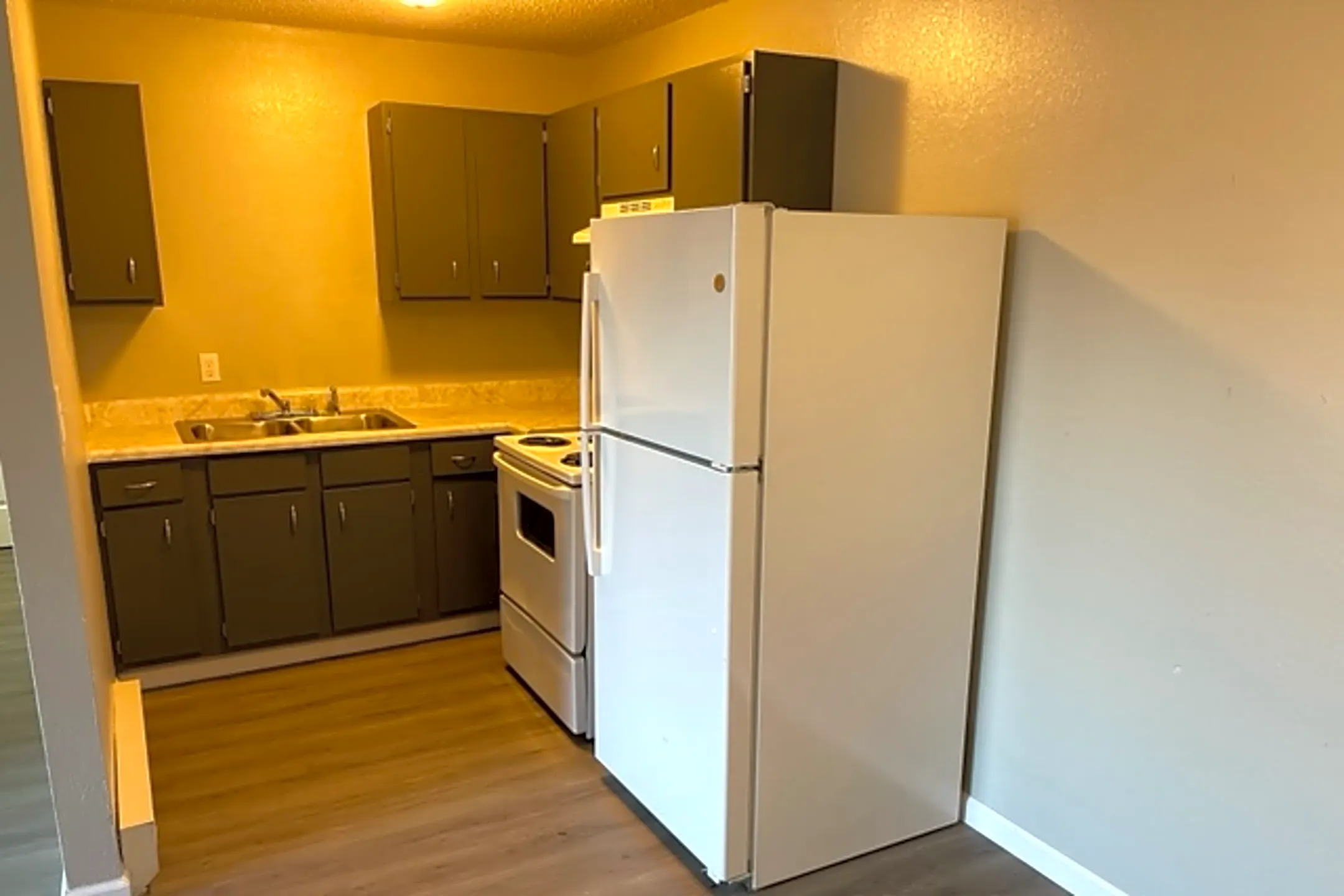 1436 W Mill St 1436 W Mill St unit 15 Buffalo, MO Apartments for