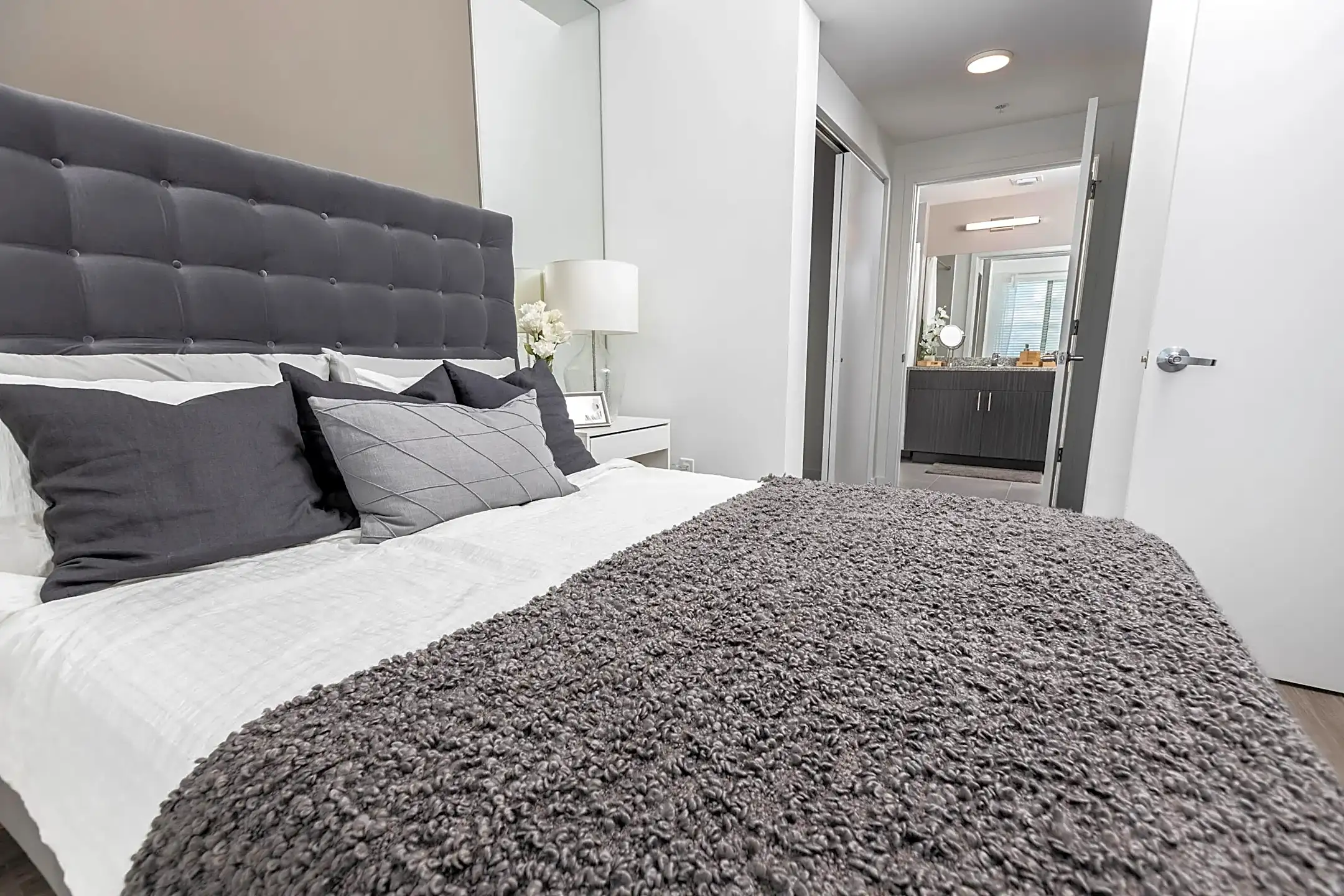 Resia Mangonia Lake 2201 N Australian Ave West Palm Beach, FL