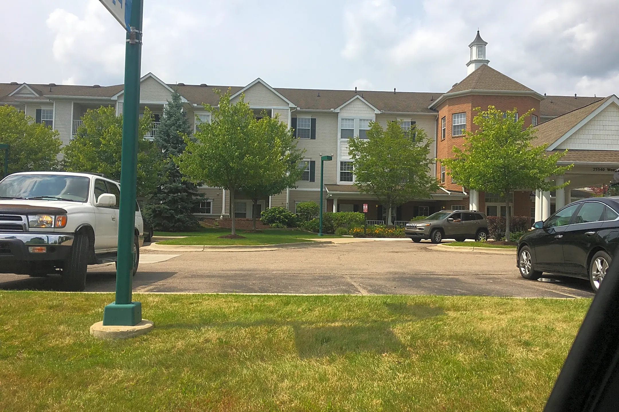 The Village Of Redford - 25300 W 6 Mile Rd | Redford, MI Apartments for ...