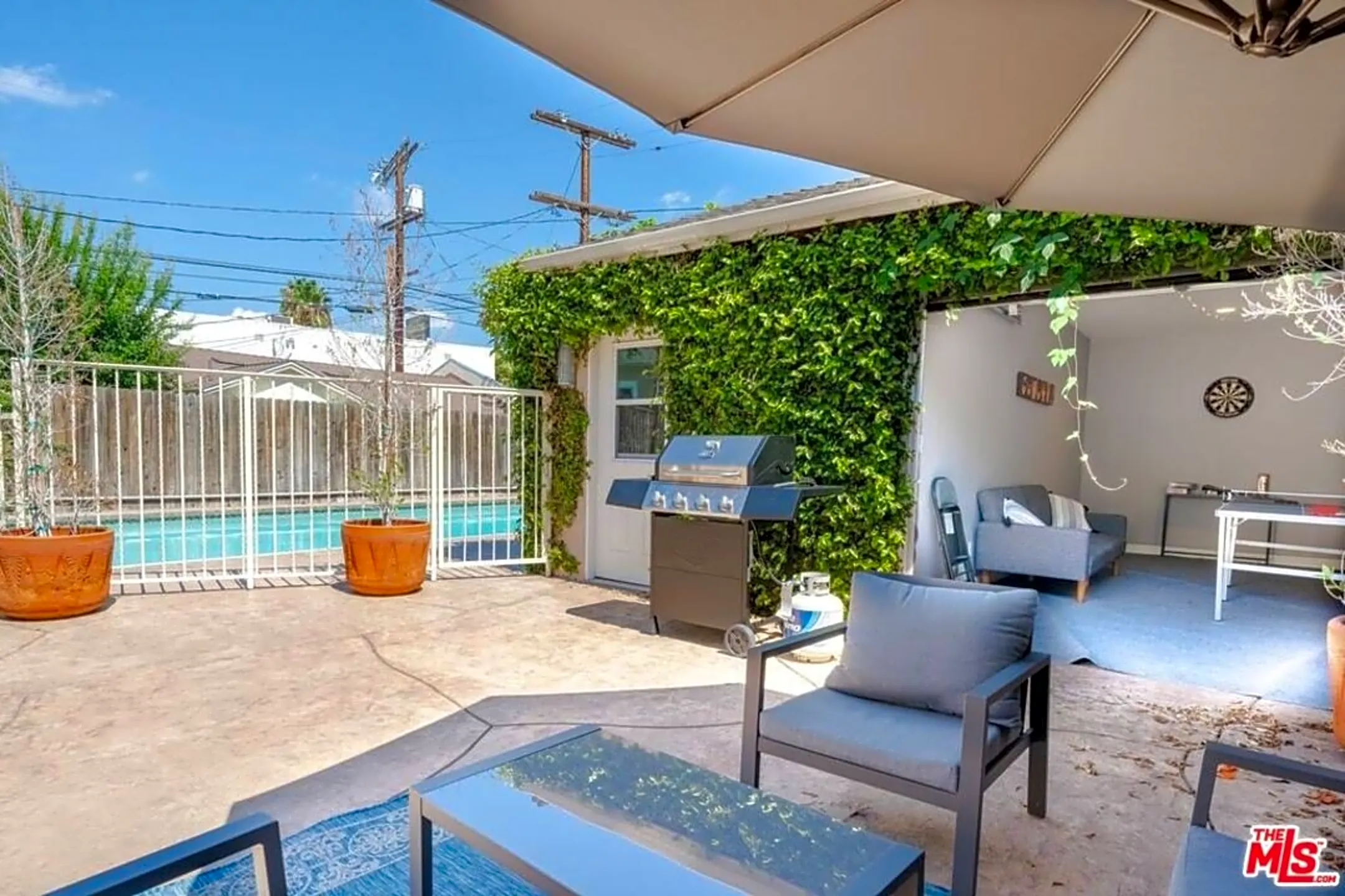 Patio / Deck - 4240 Matilija Ave - Los Angeles, CA