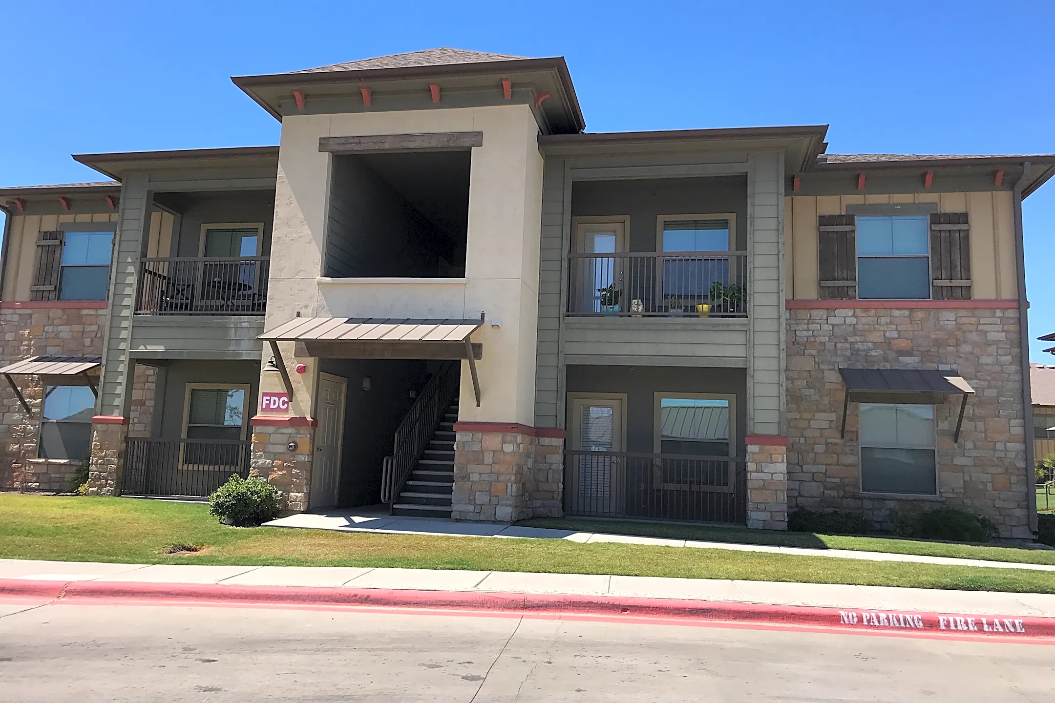 Shiloh Crossing Apartments Apartments Laredo, TX 78045