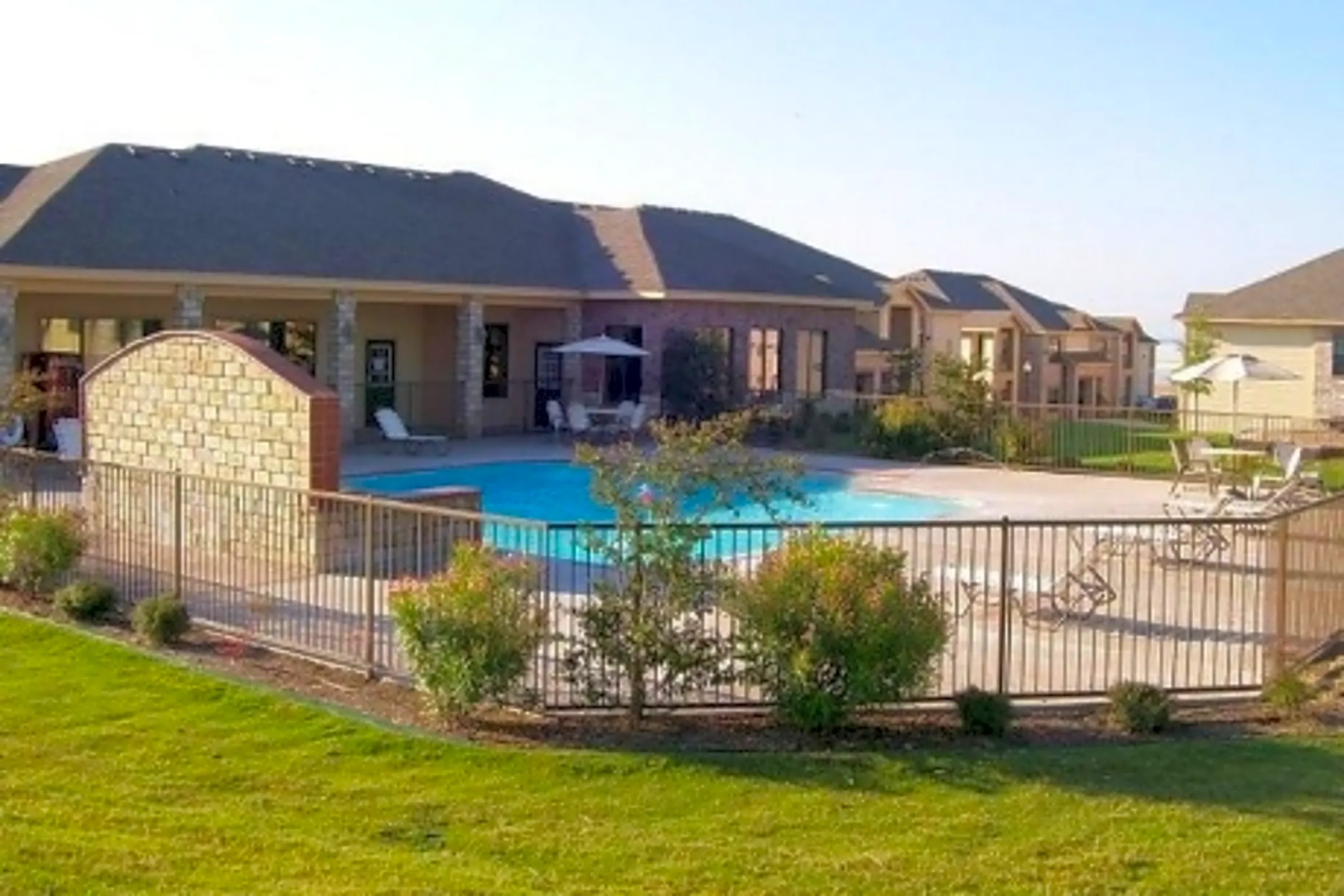 Stonegate Apartments 705 Kings Way Del Rio, TX Apartments for Rent