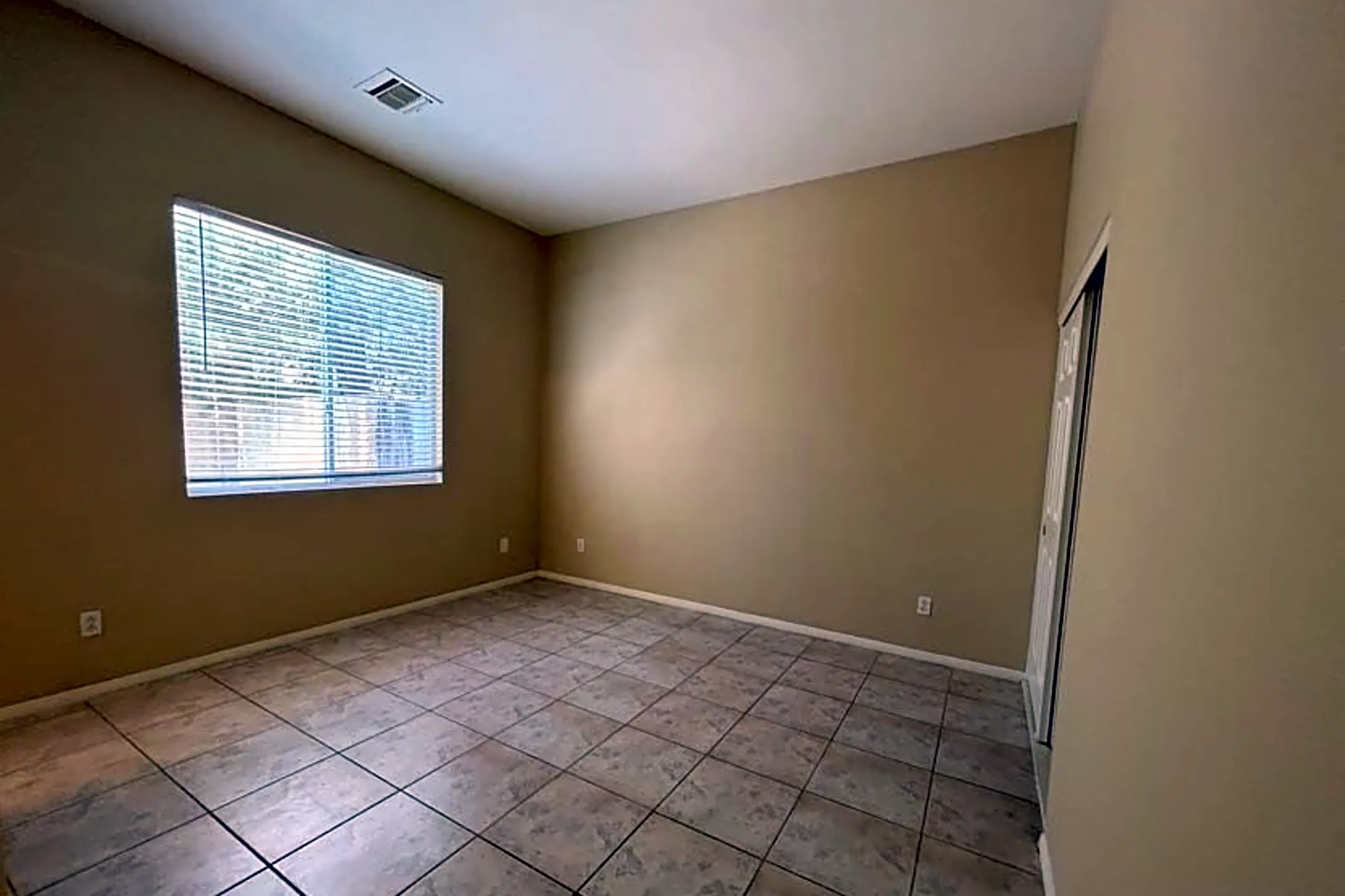 Bedroom - 9735 Phoenician Ave #0 - Las Vegas, NV